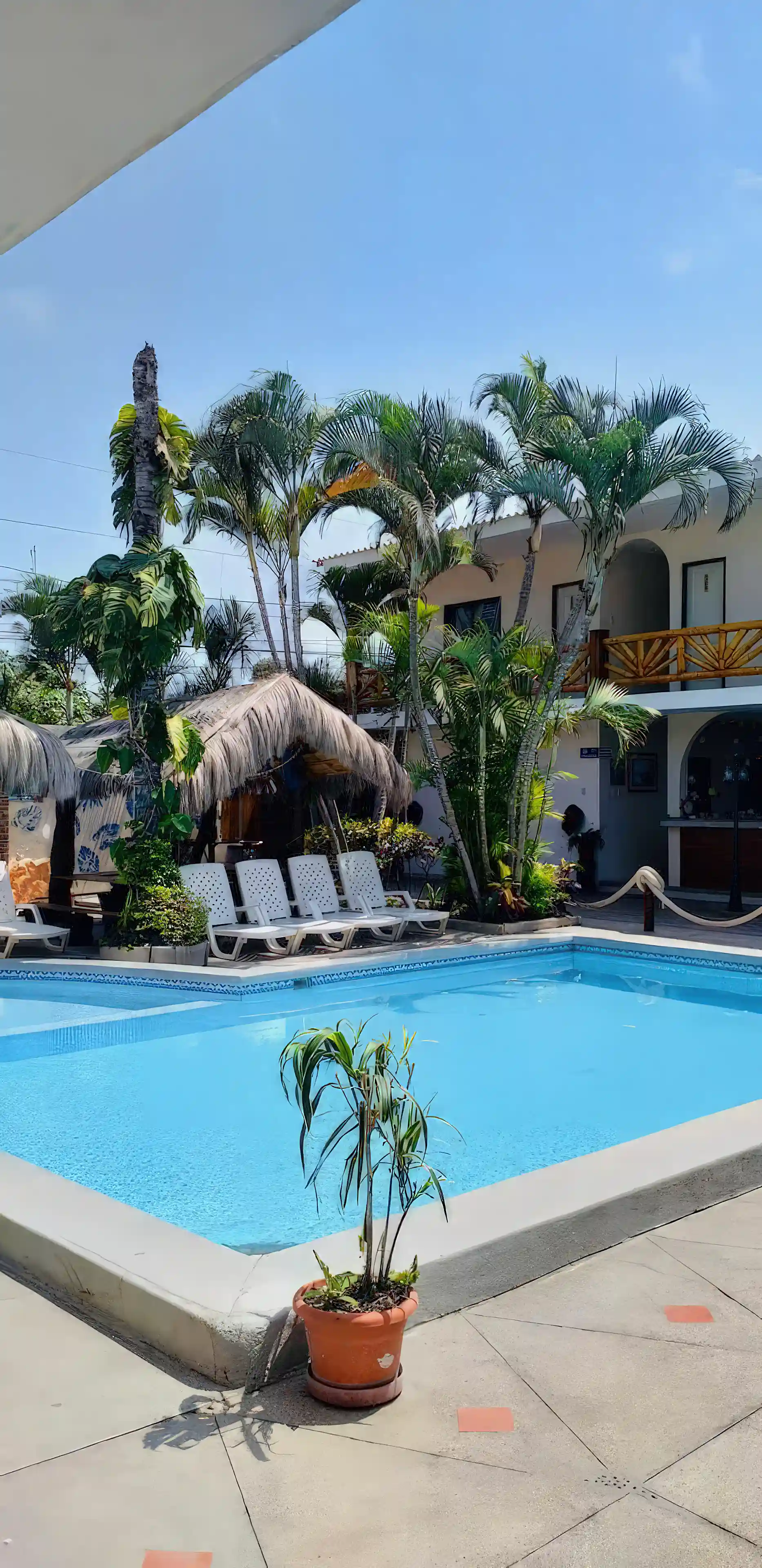 Beach Hotel for Sale in Jose Alberto Estrella, Salinas, Santa Elena, Ecuador, image size:1867x3840