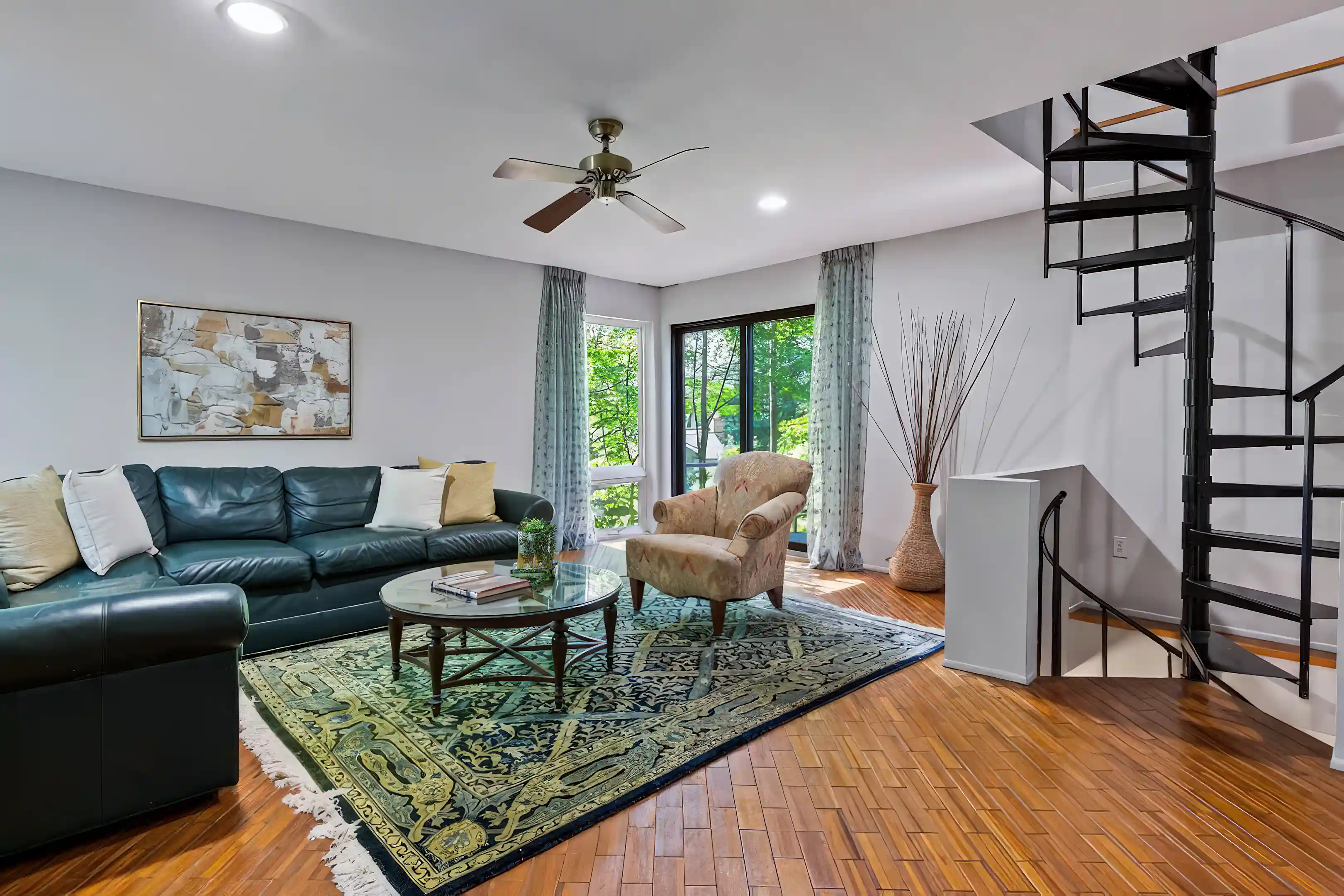 Luxury Home for Sale in 236 Harriman Road, Irvington, New York, USA