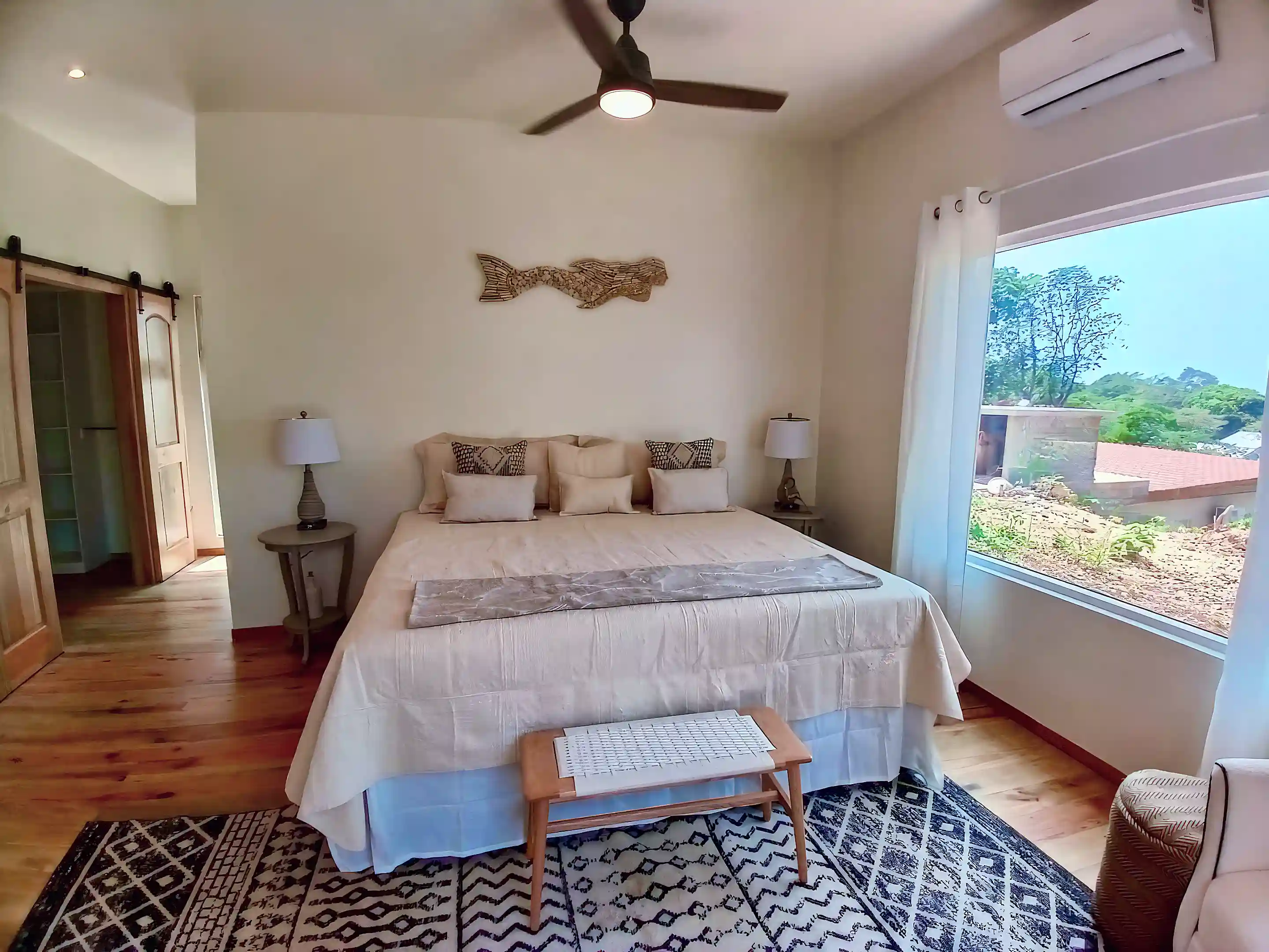 Beach House for Sale in Utila, Bay Islands, Honduras