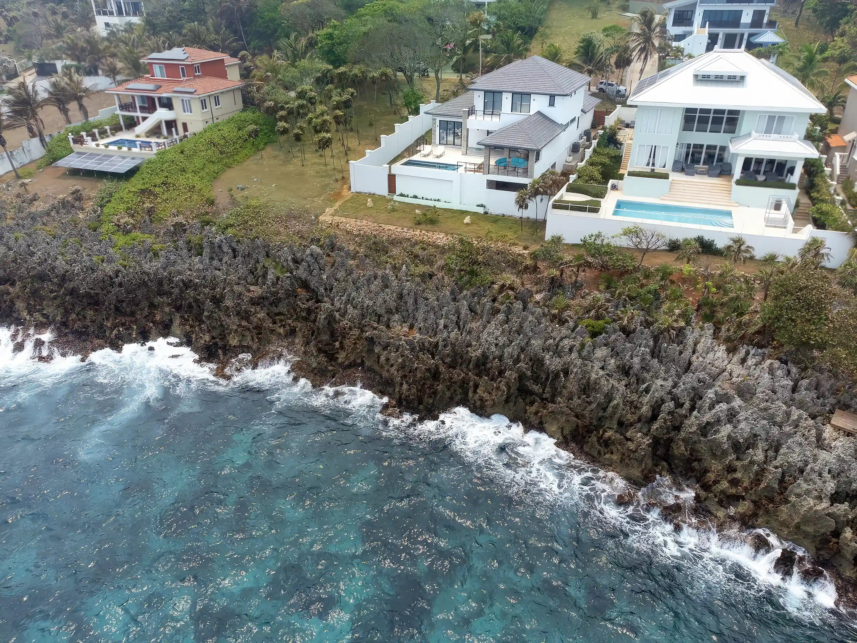 New Luxury Oceanfront Home for Sale in West Bay, Lighthouse Estates ...
