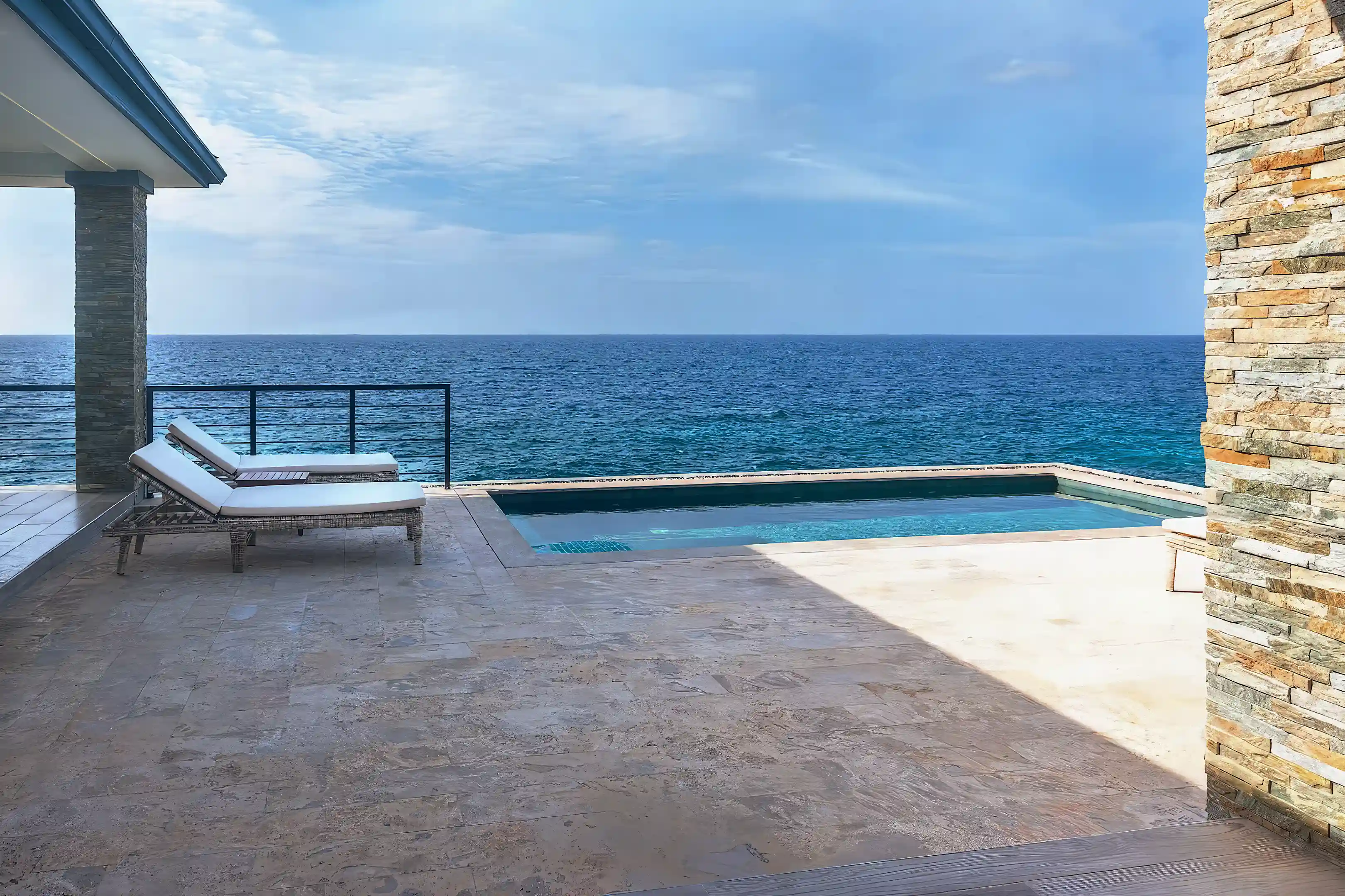 New Luxury Oceanfront Home for Sale in West Bay, Lighthouse Estates ...