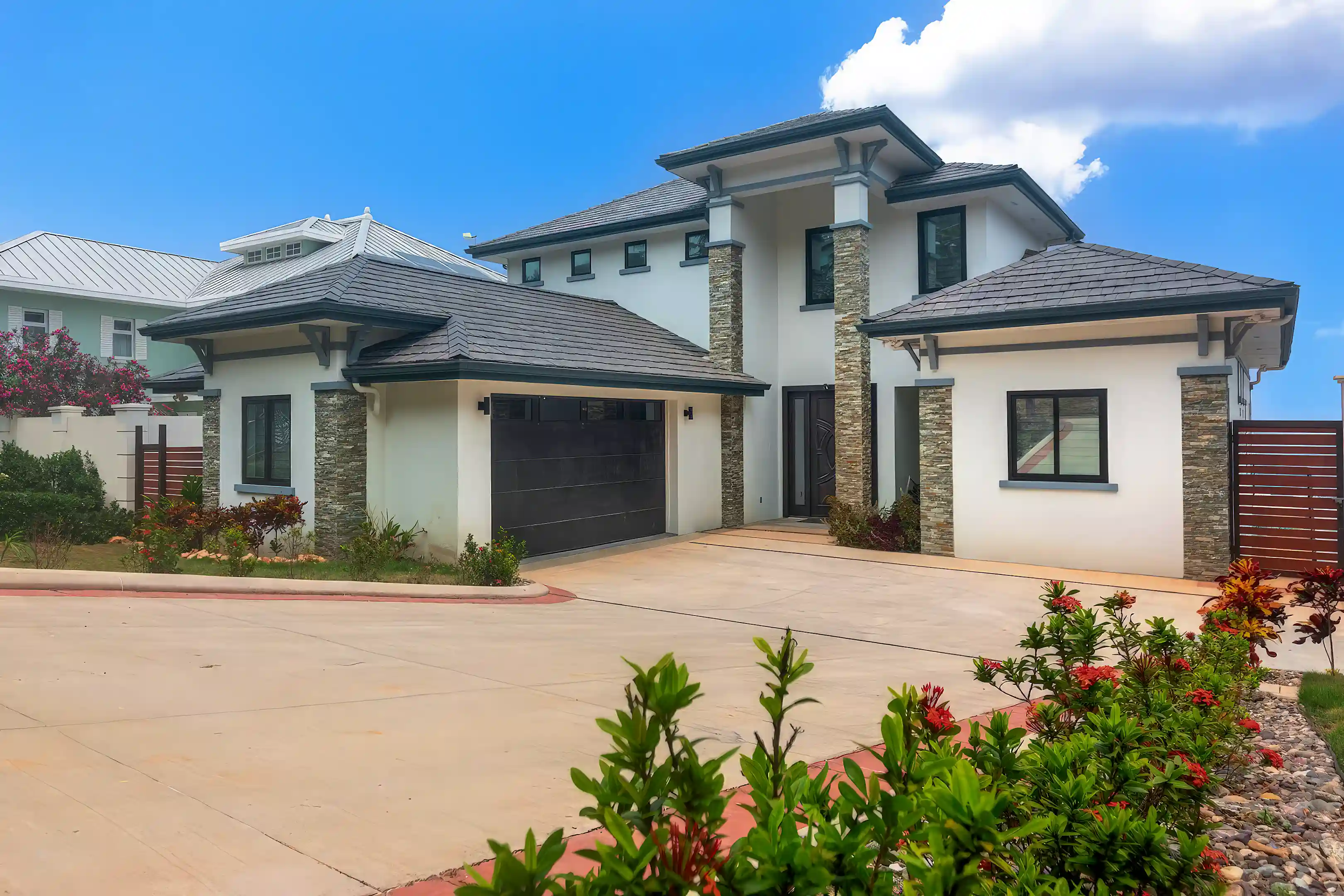 New Luxury Oceanfront Home for Sale in West Bay, Lighthouse Estates ...