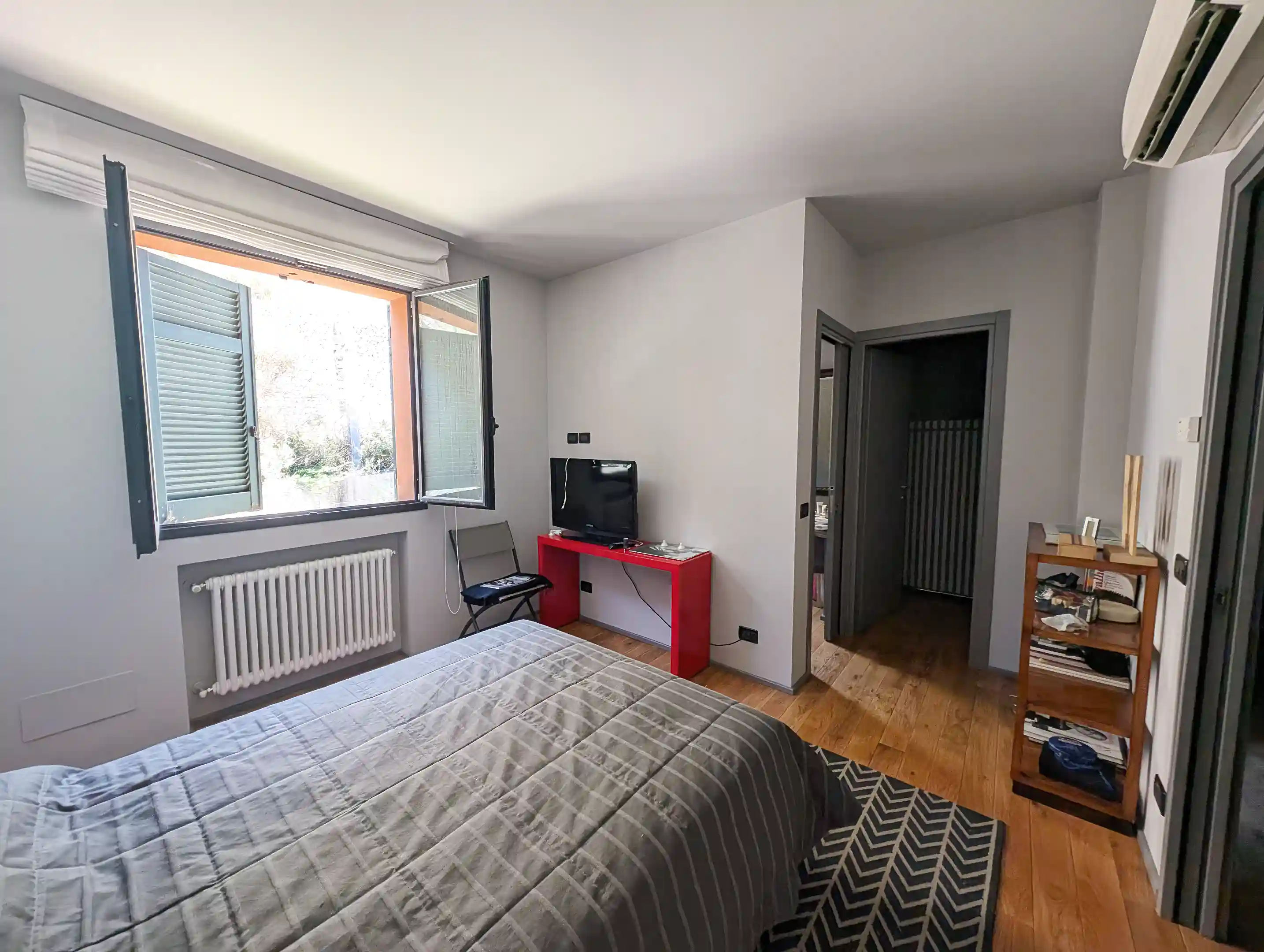 Master bed room