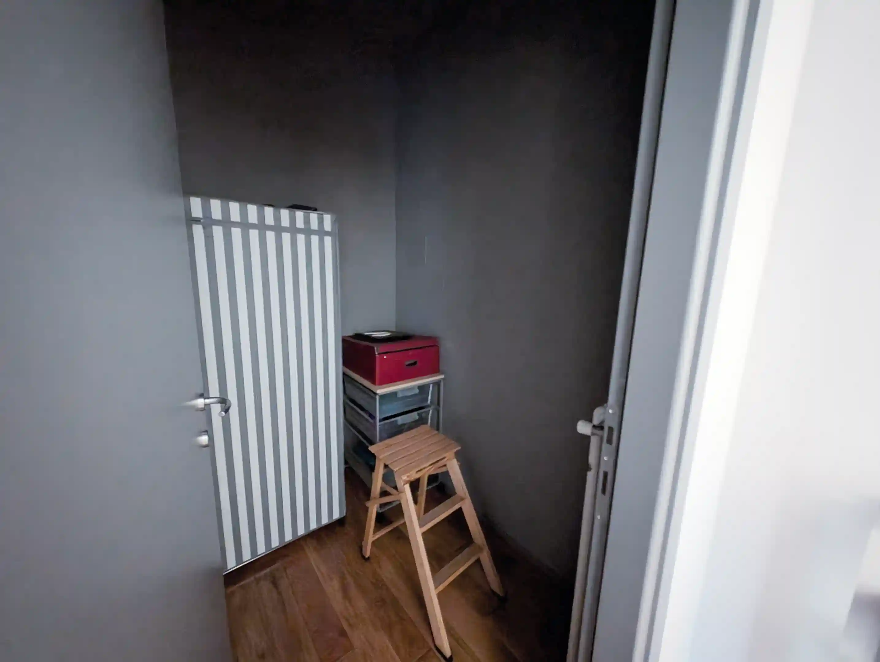 Master bedroom walk-in closet