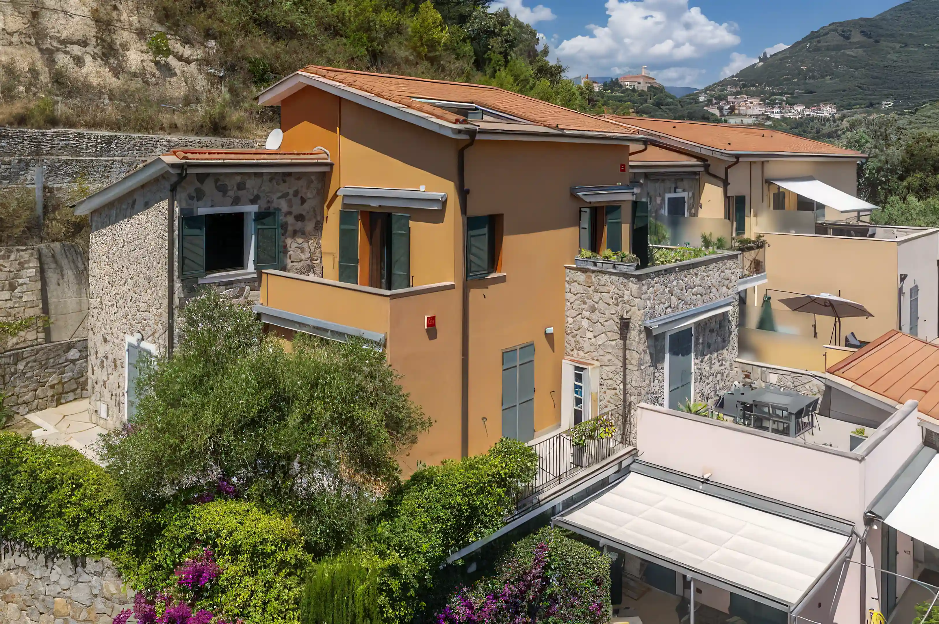 Apartment for Sale and Rent in Castellaro Golf, Sanremo, Montecarlo, Cote D'Azur, Castellaro, Imperia, Liguria, Italy