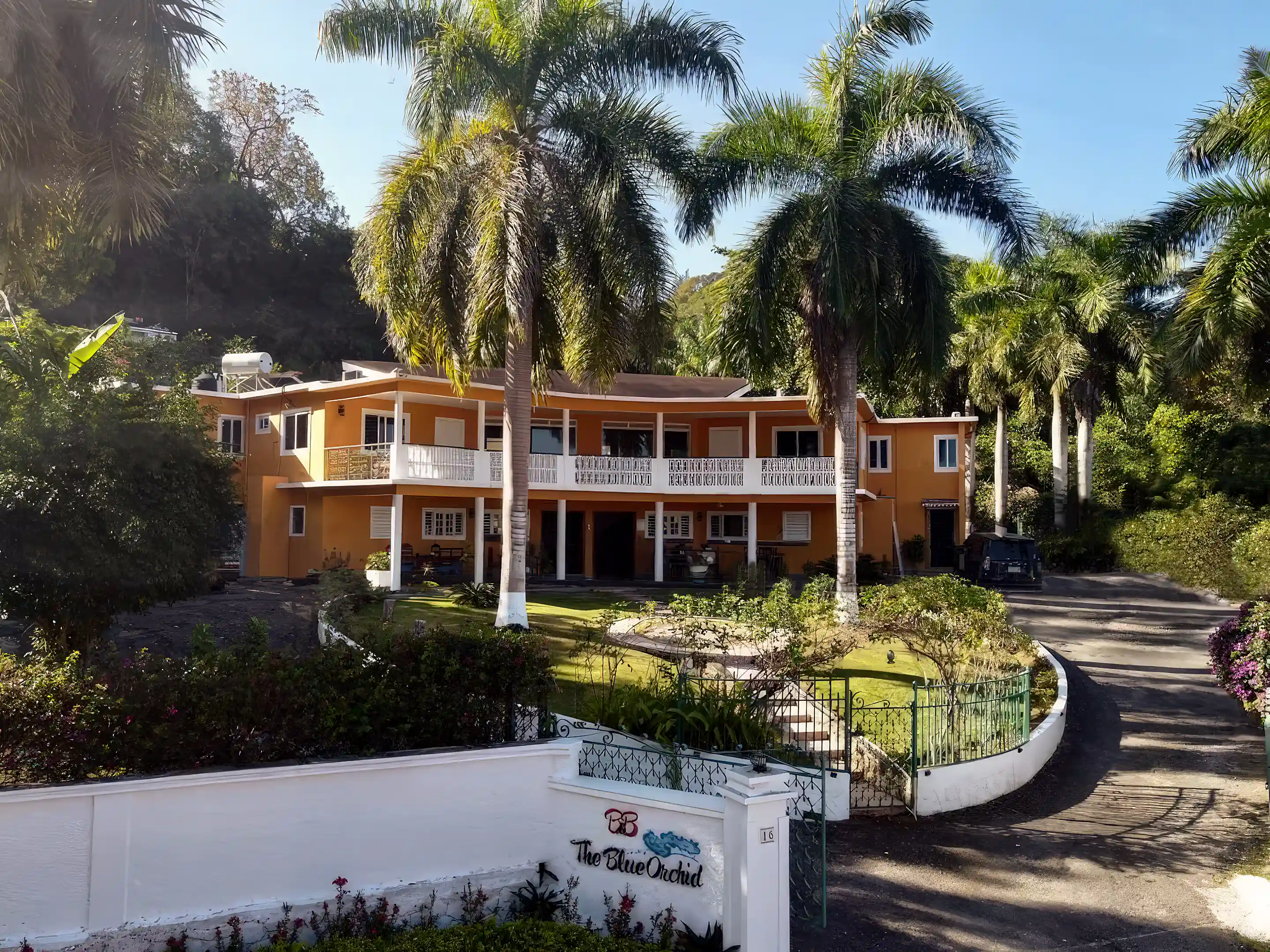 10 Room Boutique Hotel for Sale in Down Town Montego Bay, Saint James