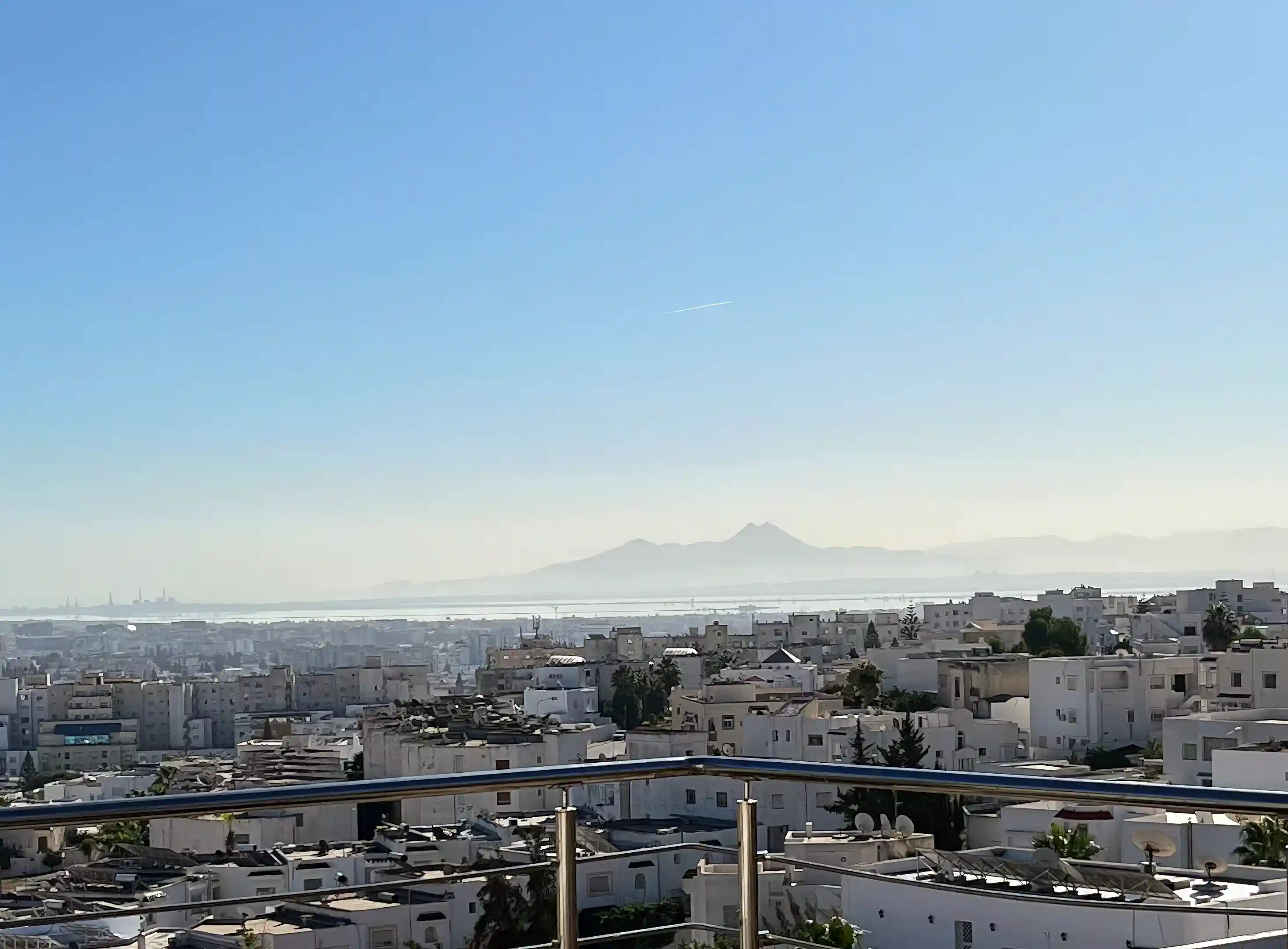 Luxury Villa for Rent in 40 Oued El Koura Street, Ennasr 2, Ariana Ville, l'Ariana, Tunisia