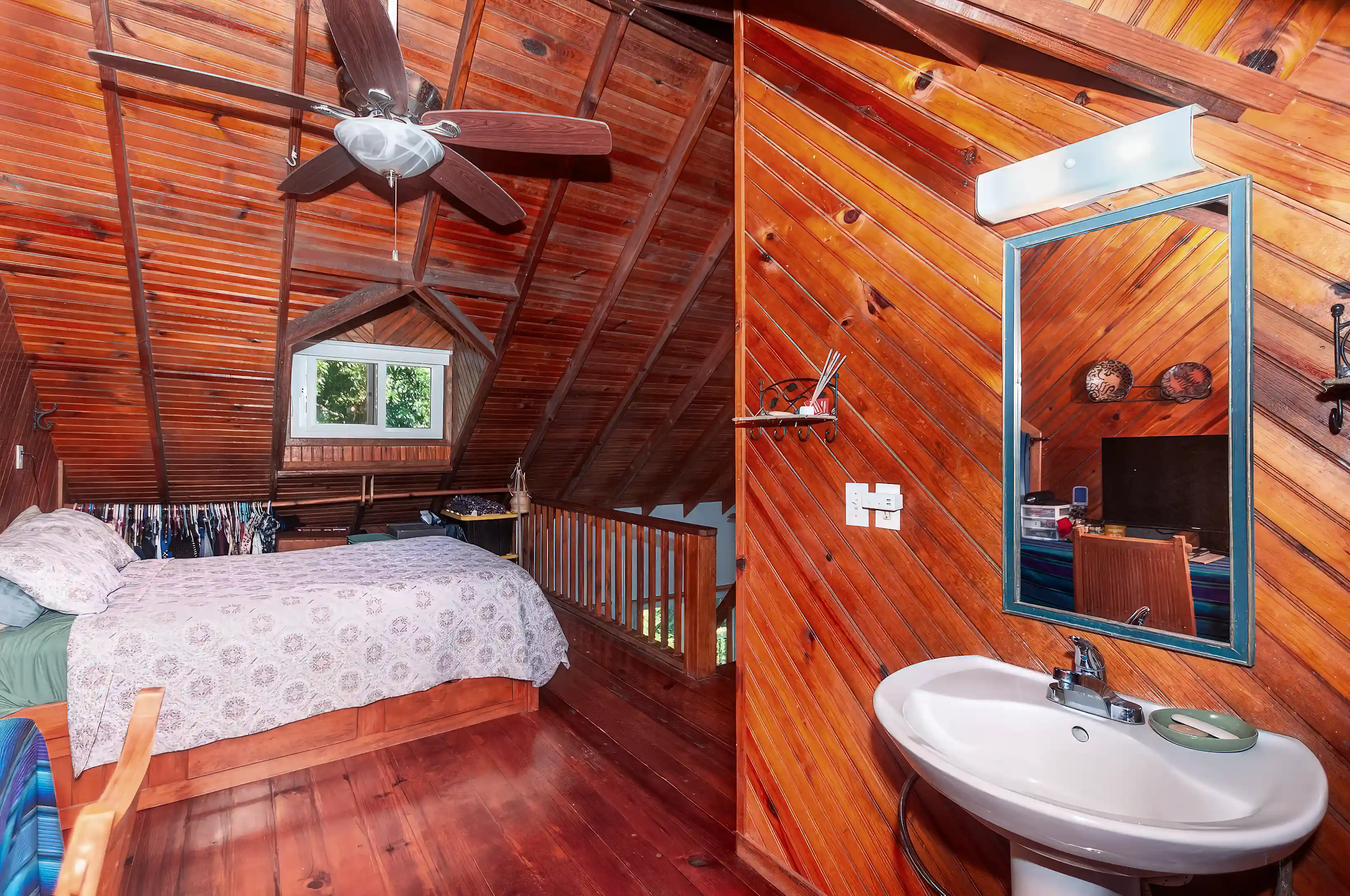 Home for Sale in Turtle Crossing, West Bay, Roatan, Bay Islands, Honduras