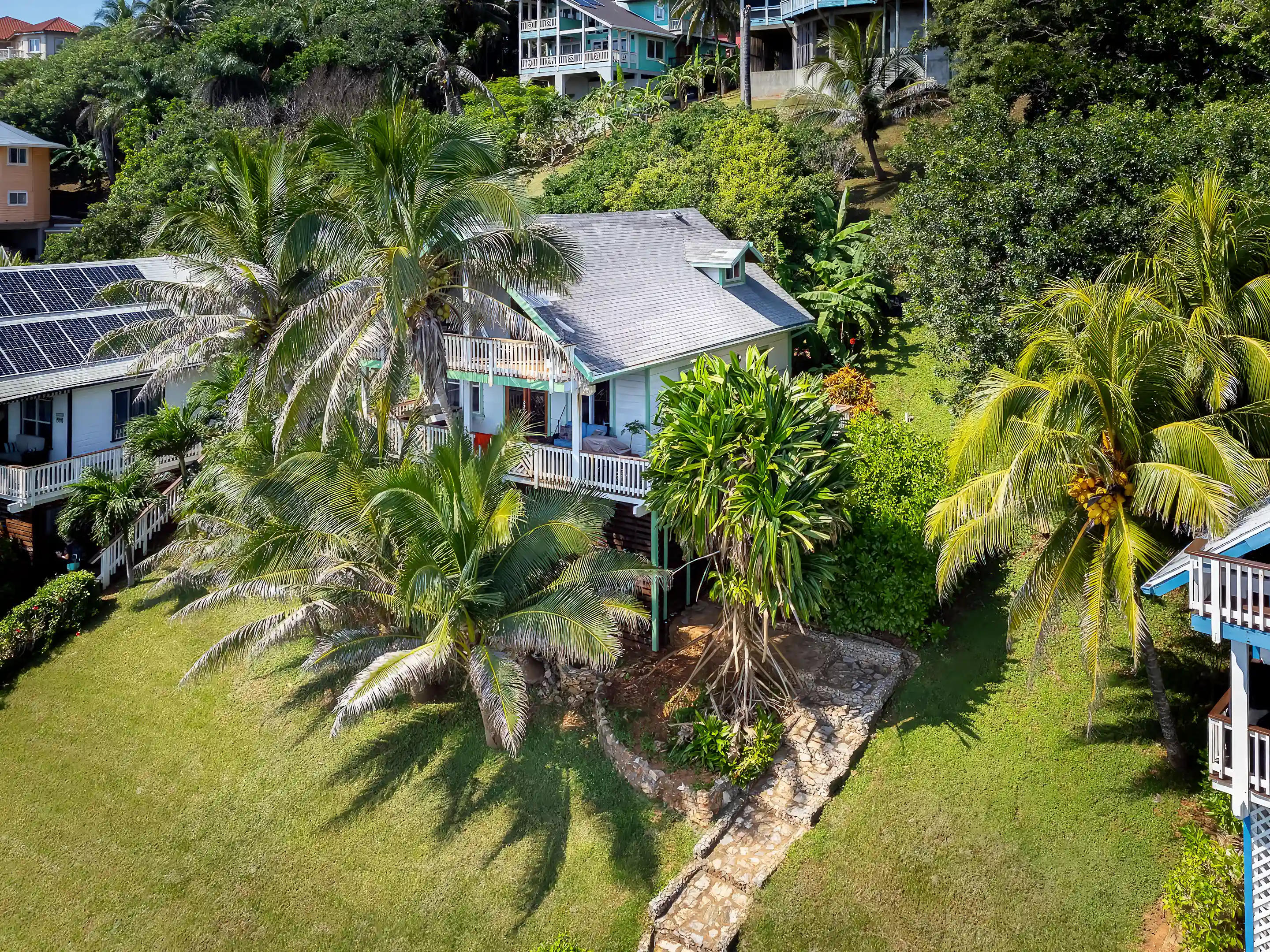 Home for Sale in Turtle Crossing, West Bay, Roatan, Bay Islands, Honduras