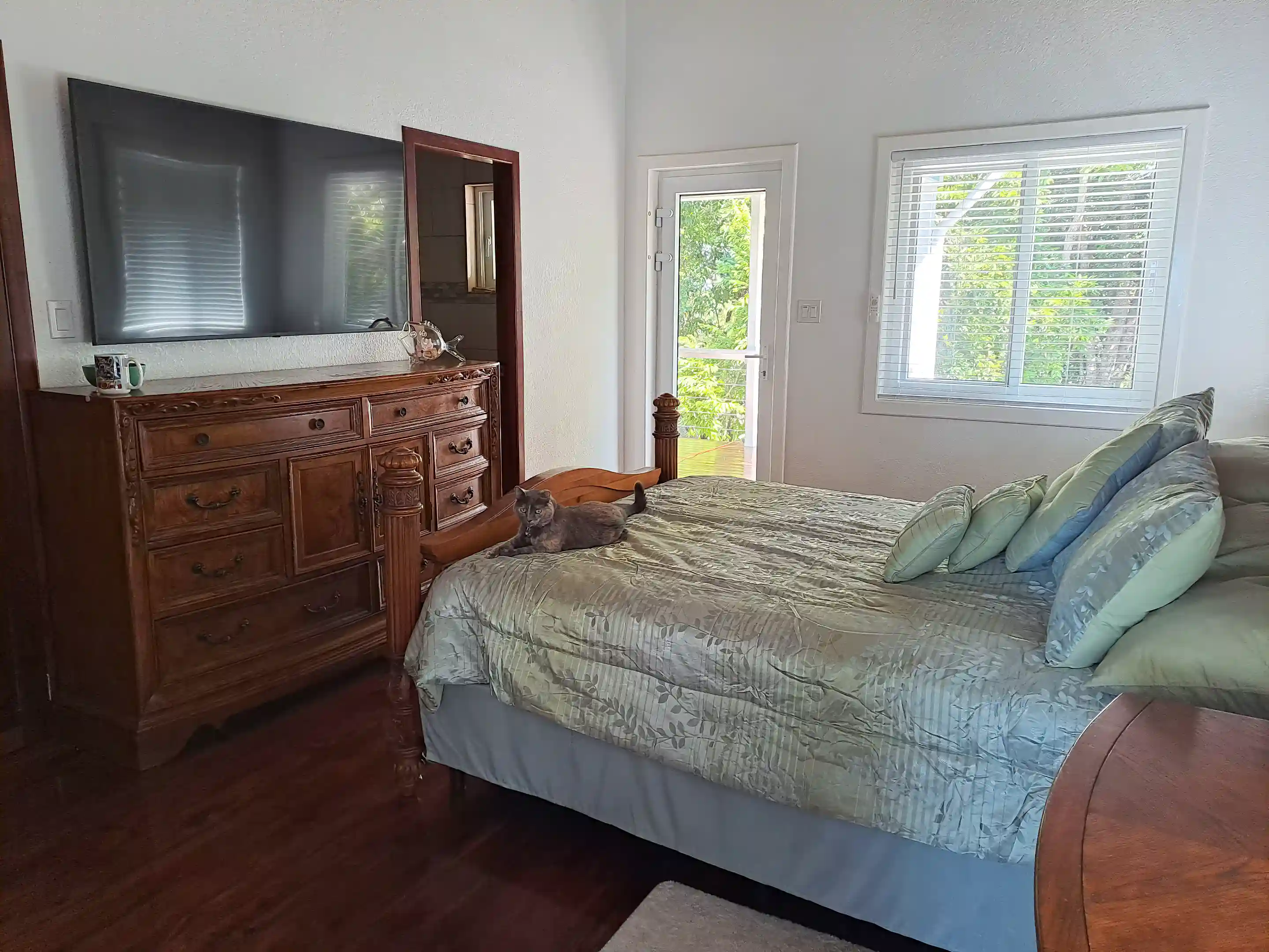 Photo inspiration: Visual Reference: Luxury Off Grid Beach House For Sale In Pine Point