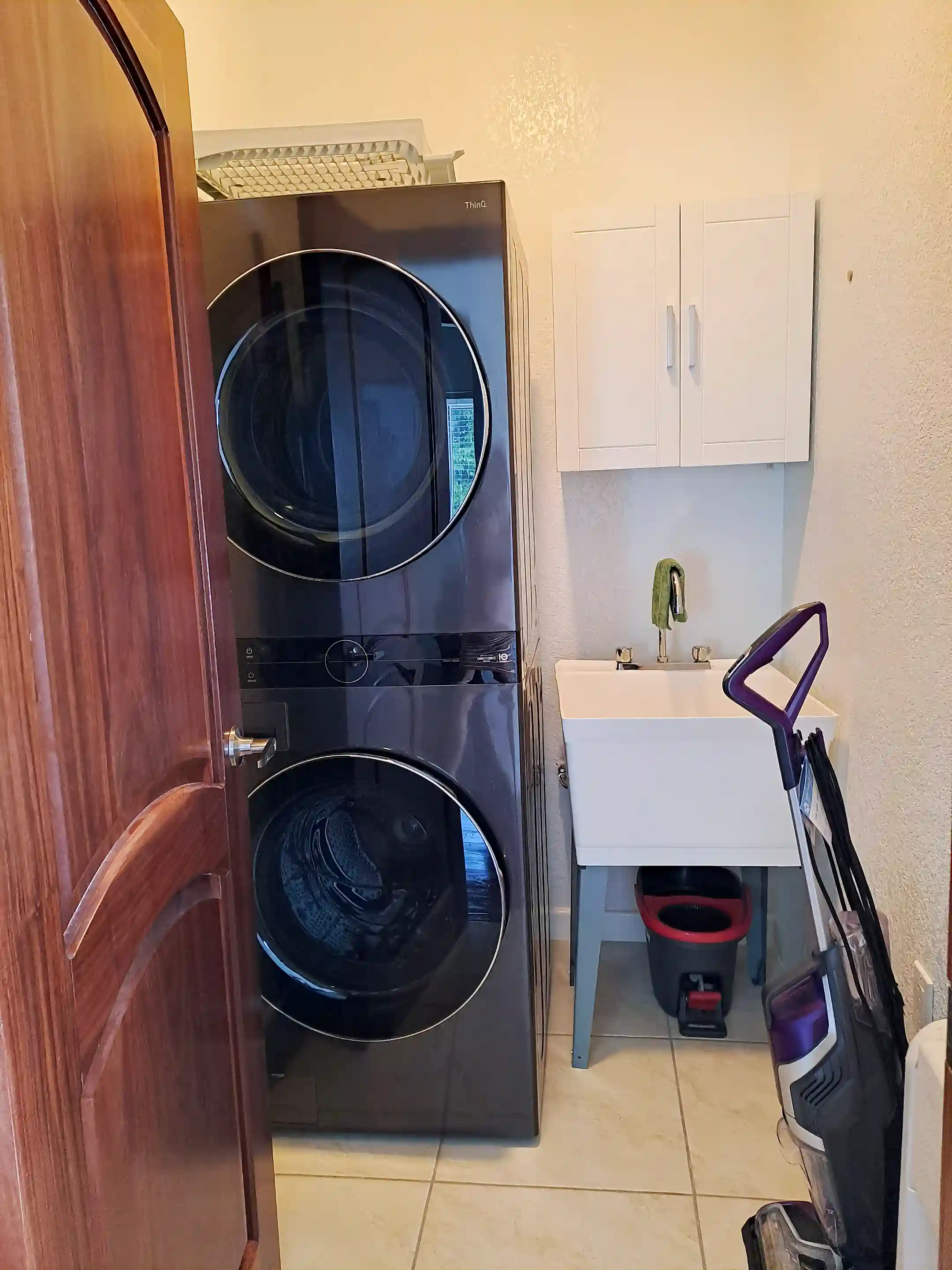 Curated visual reference: Gallery Detail: Luxury Off Grid Beach House For Sale In Pine Point