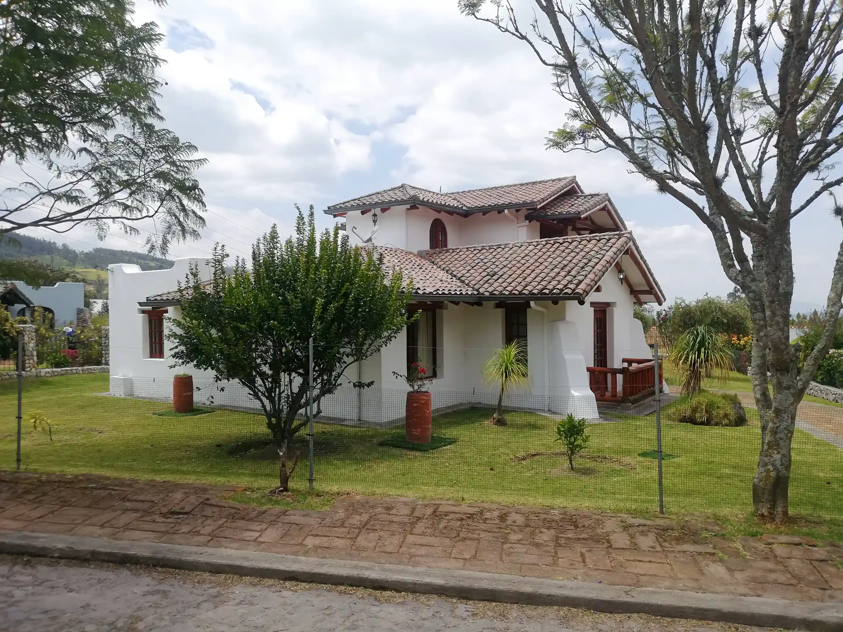 Gated Community House for Sale and Rent in El Batán, Colonia El Batán, Cotacachi, Imbabura, Ecuador