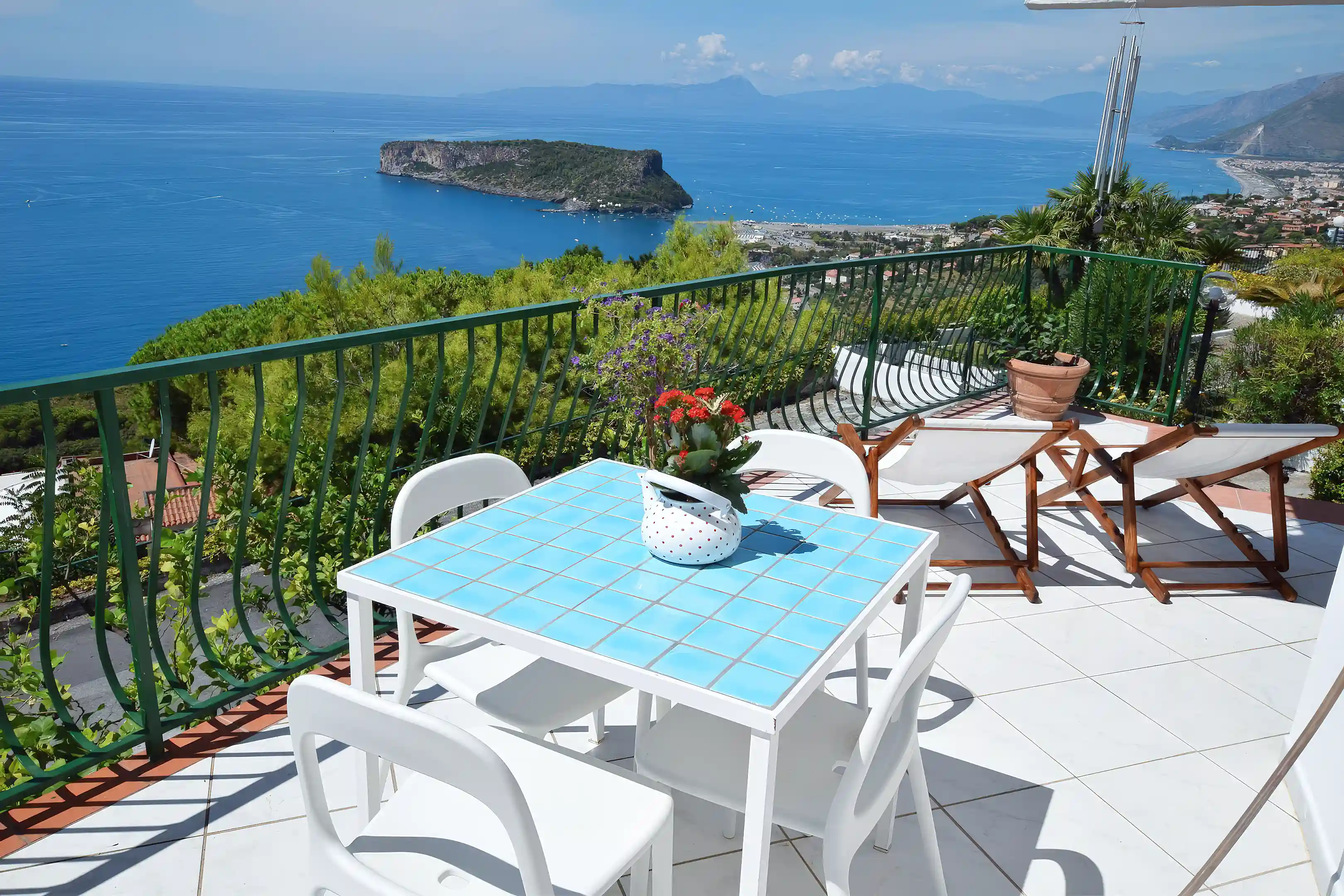 Lower terrace has lots of space for sunbathing and lunch!
