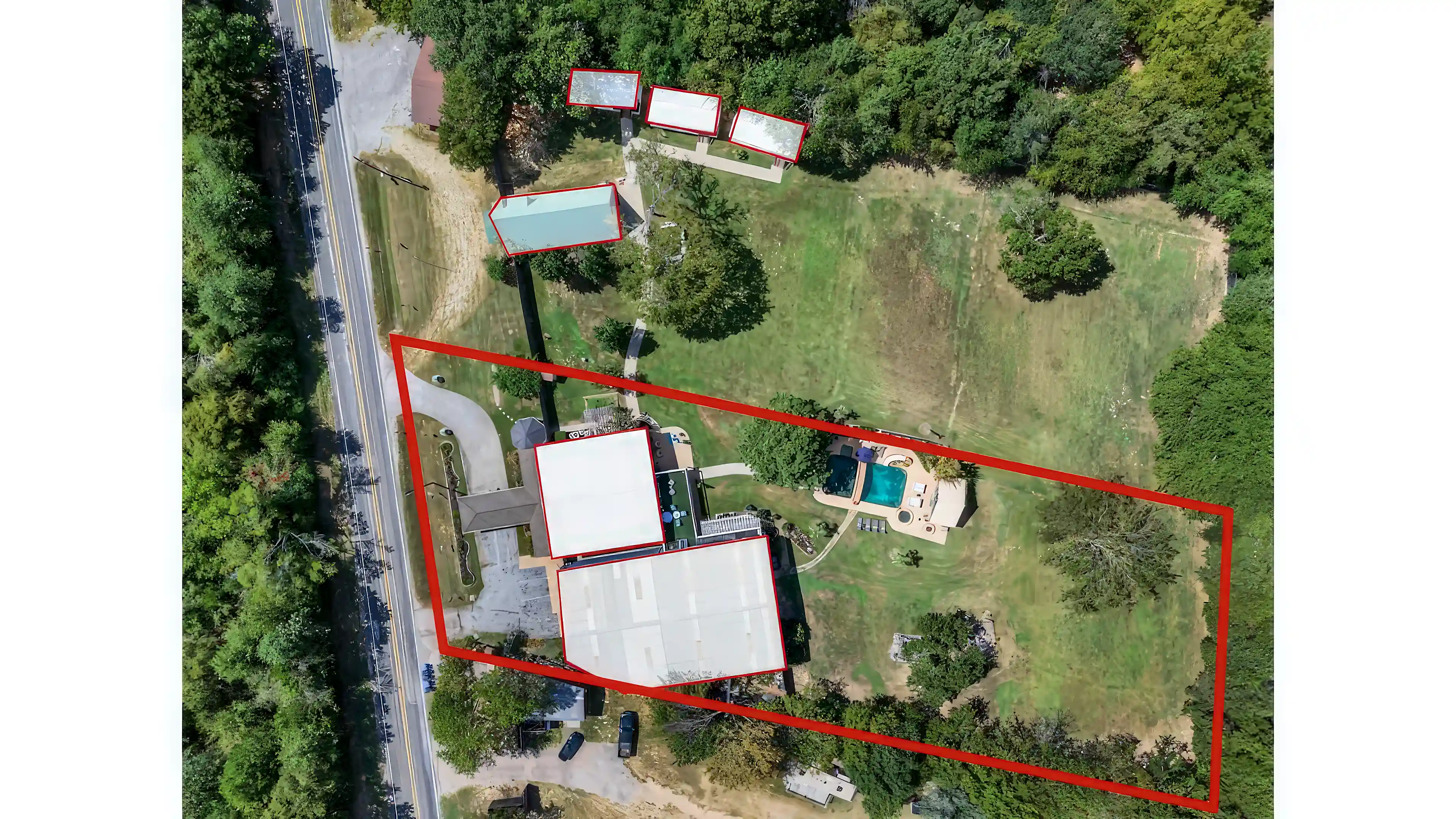 Main House with Pool, Warehouse and Play area