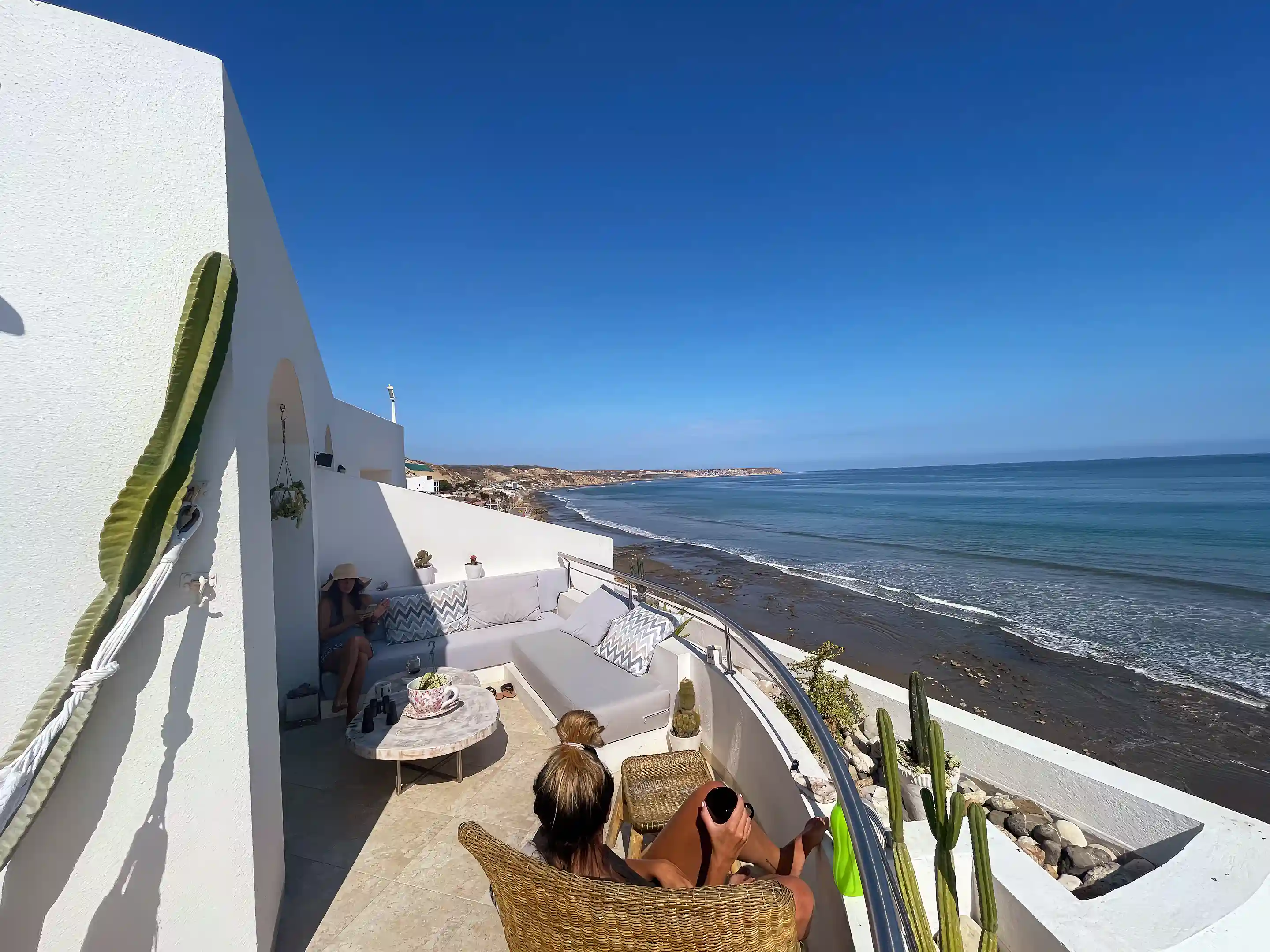 Beachfront Apartment for Sale in Plaza Leblon, Las Olas, Ciudad Del Mar, Manta, Manabi, Ecuador