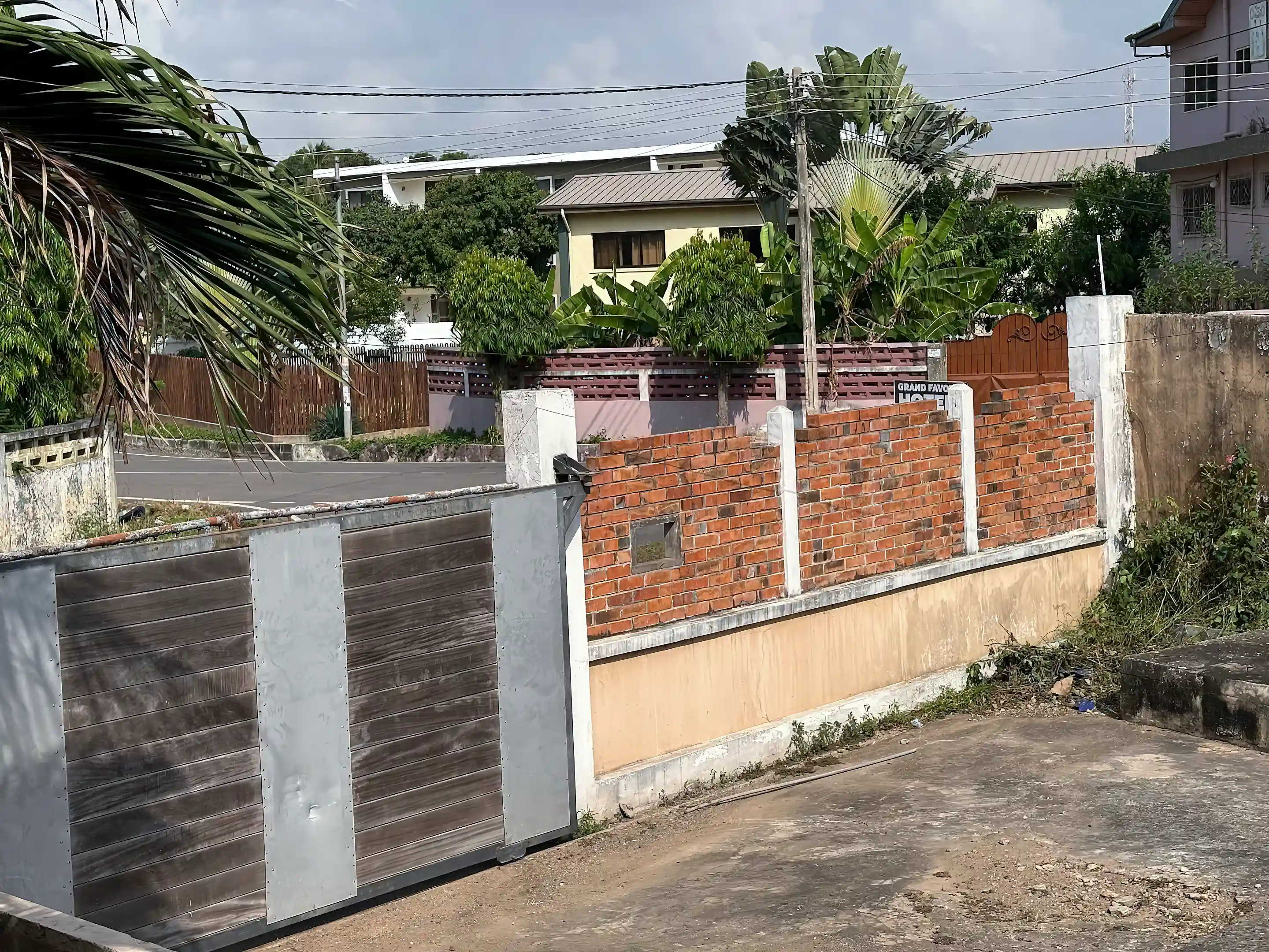 Desirable well established neighborhood