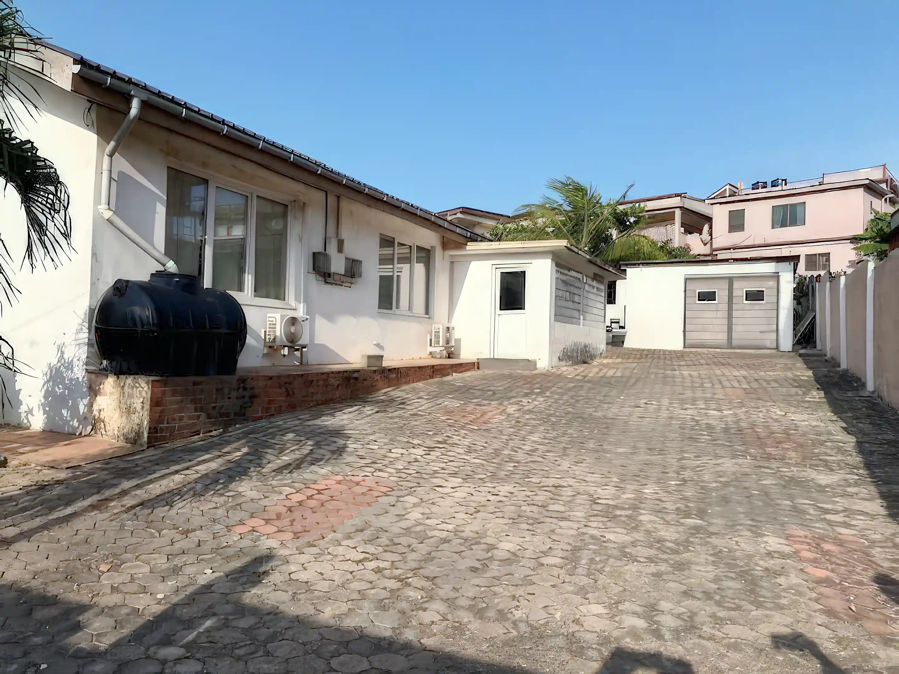 Studio and workshop/garage