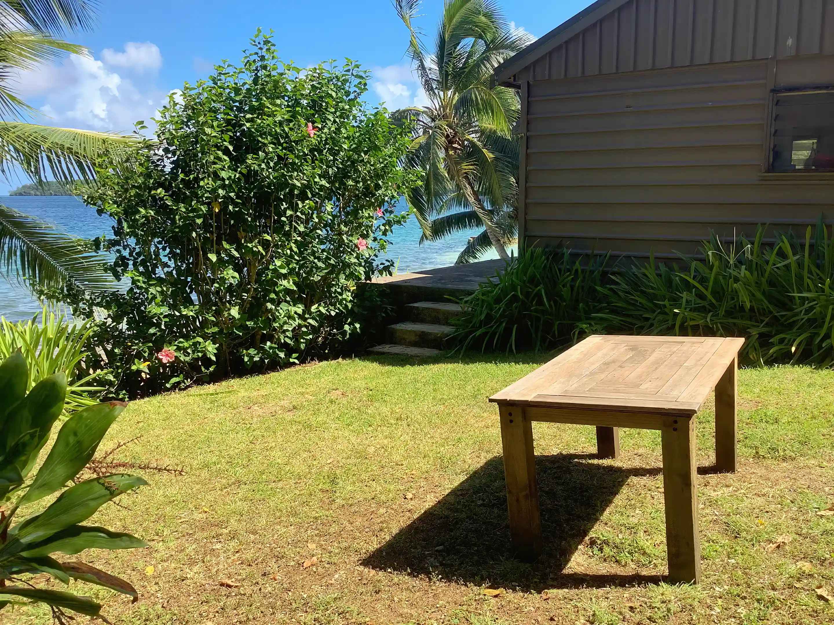 Outdoor area with picnic table