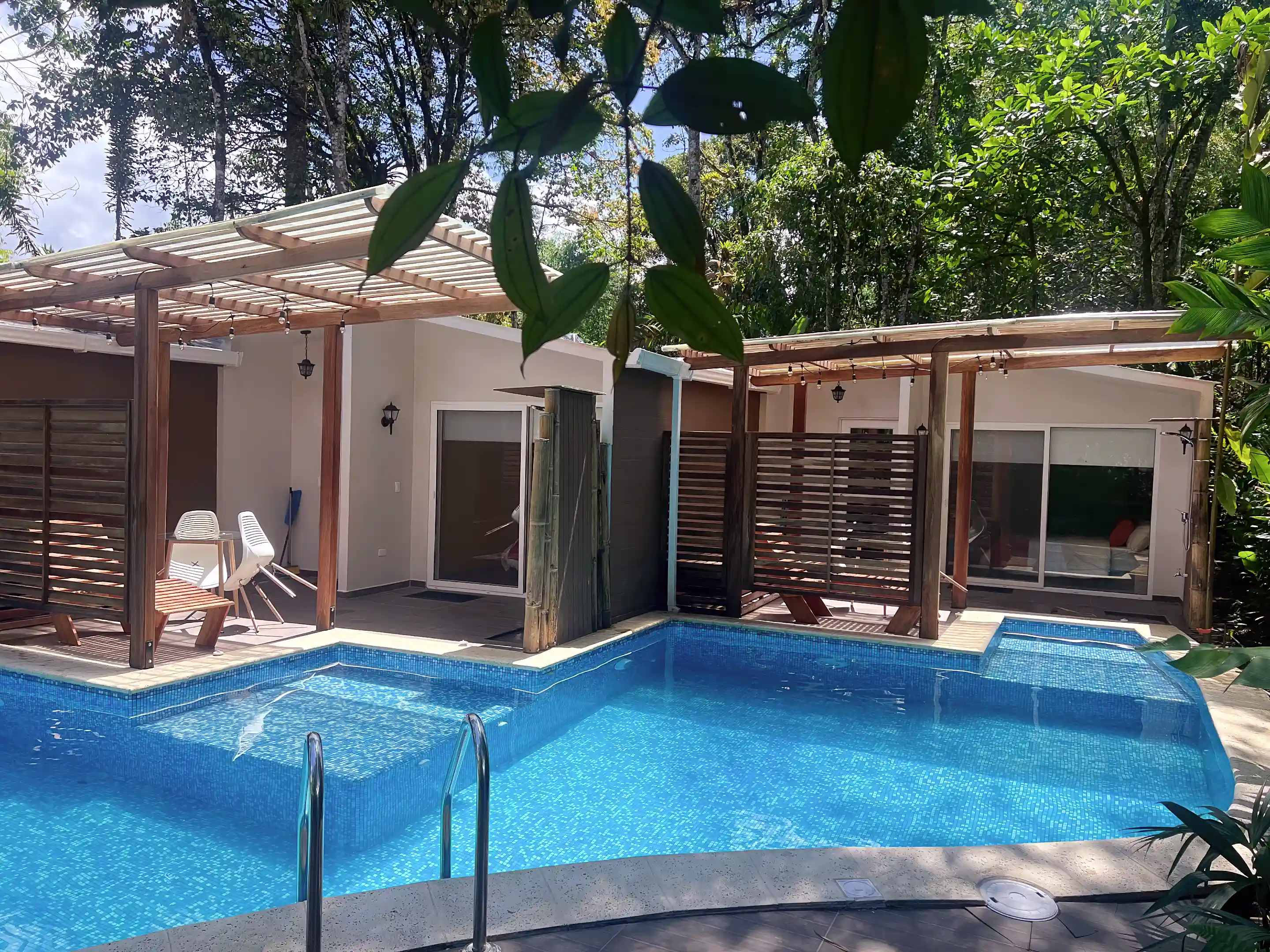 Tropical Lodge for Sale in Km 1 via Al Cinto, San Carlos, El Carmelo, Mindo, San Miguel De Los Bancos, Pichincha, Ecuador