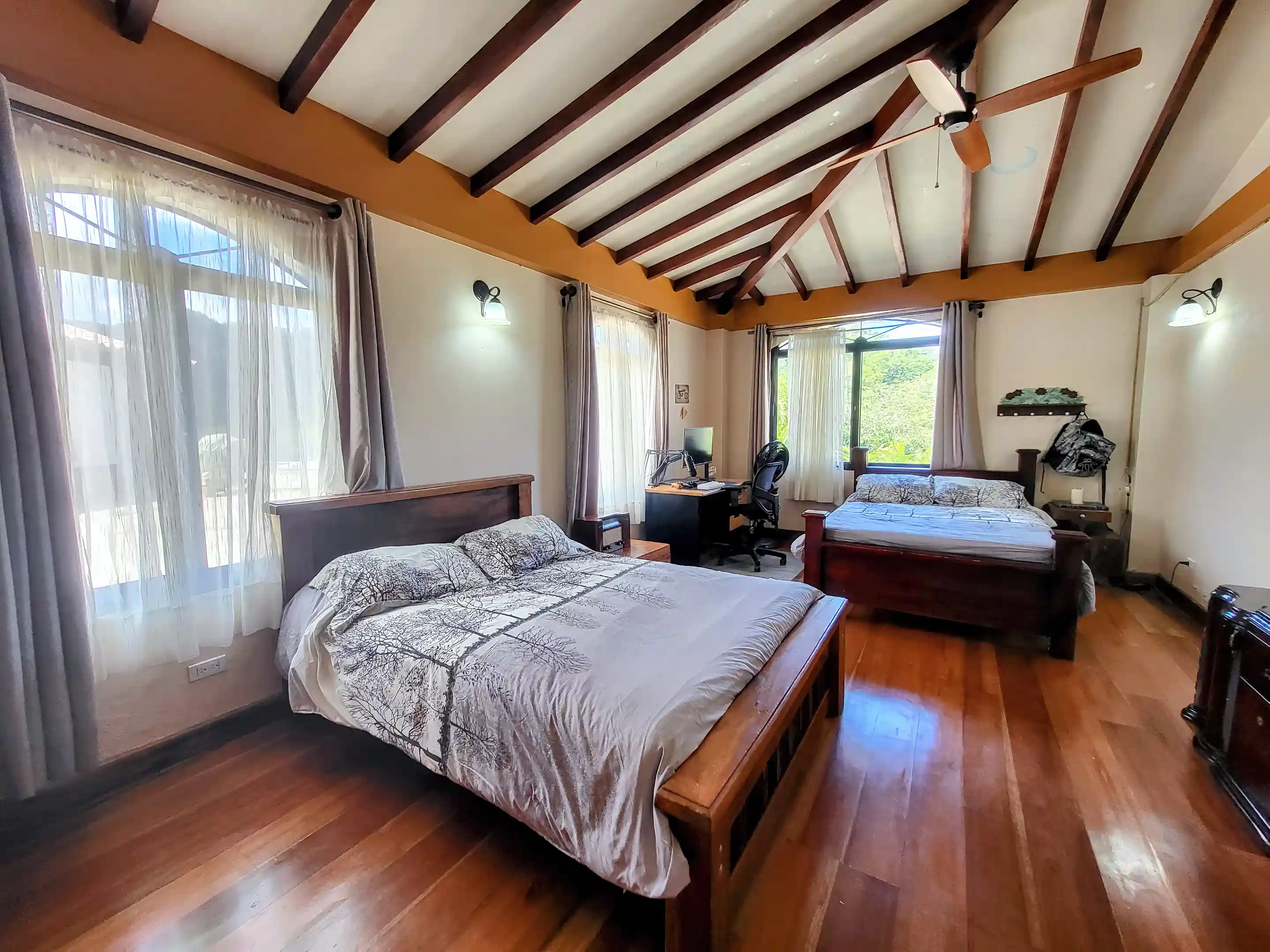 Guest Bedroom (3 out of 4 Guest Bedrooms)