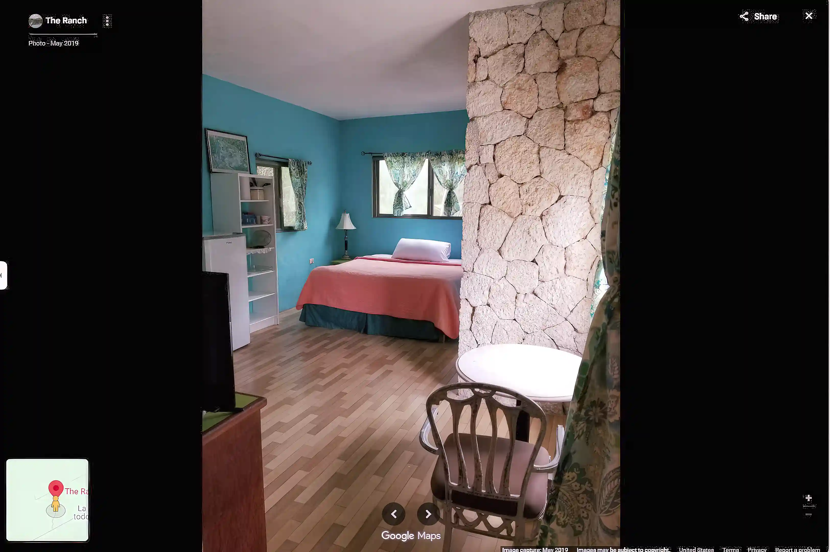 Guestroom Studio with private pool balcony entrance