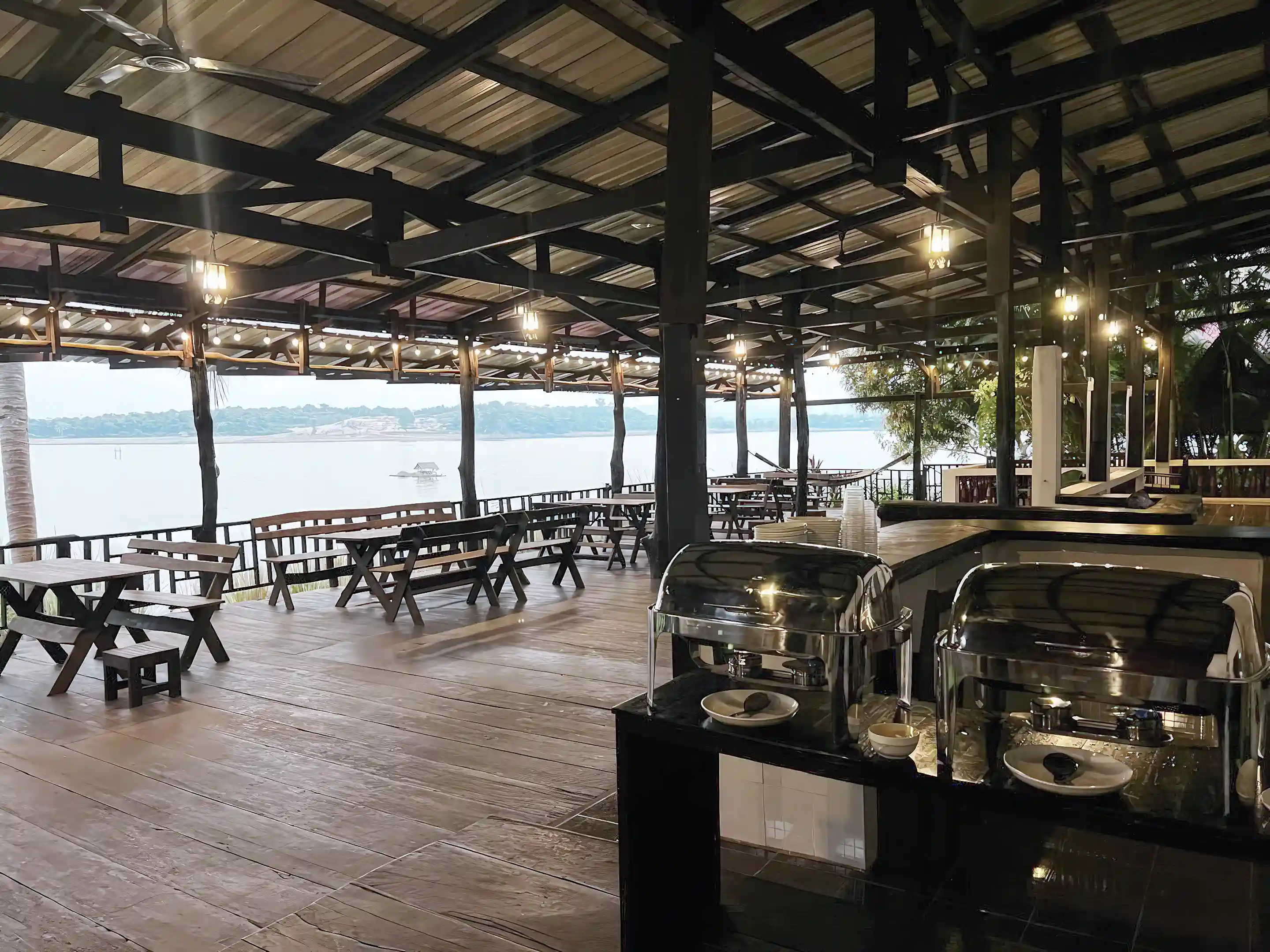 Catering Facilities & Dining Area