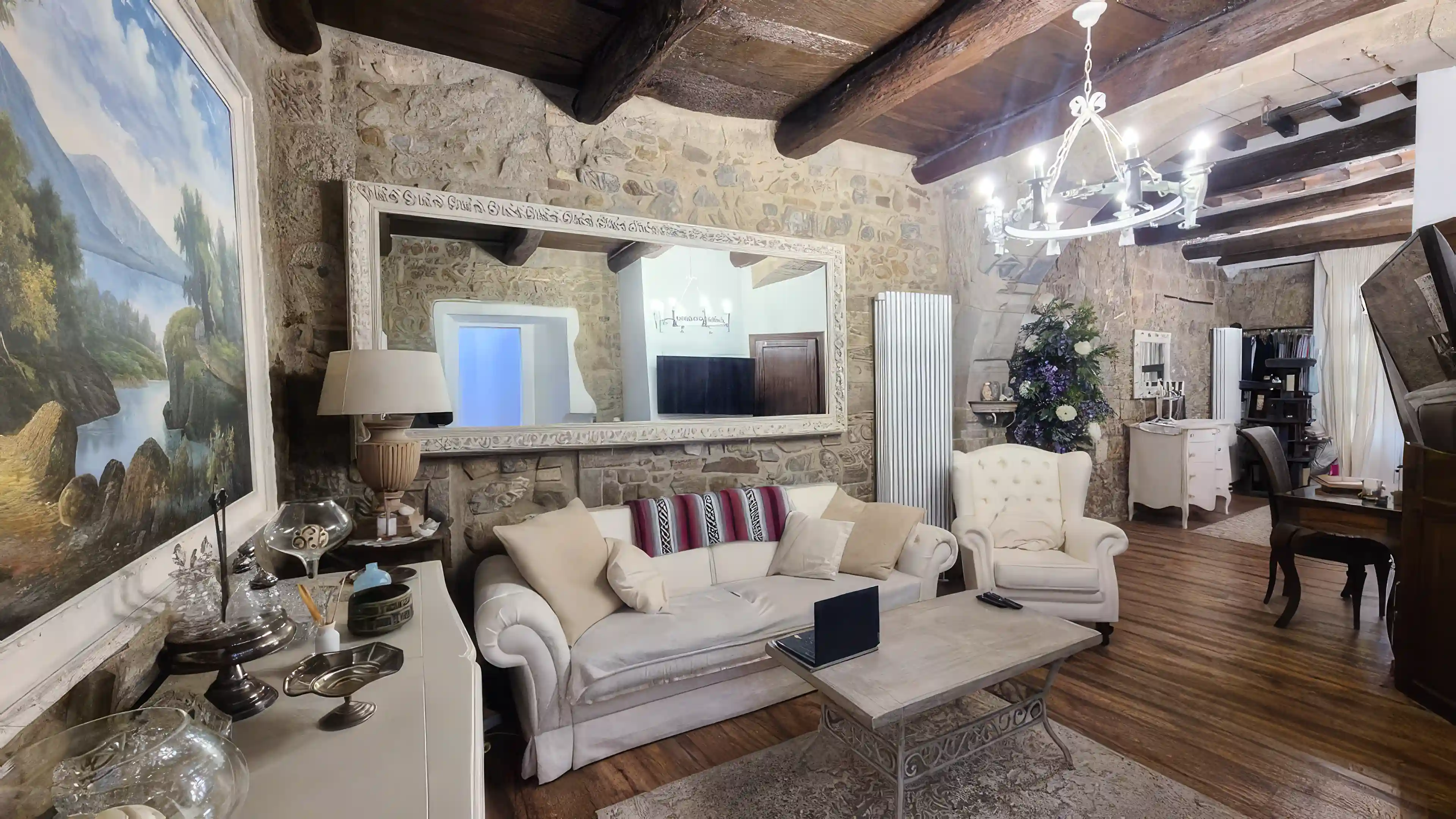Salon/TV room