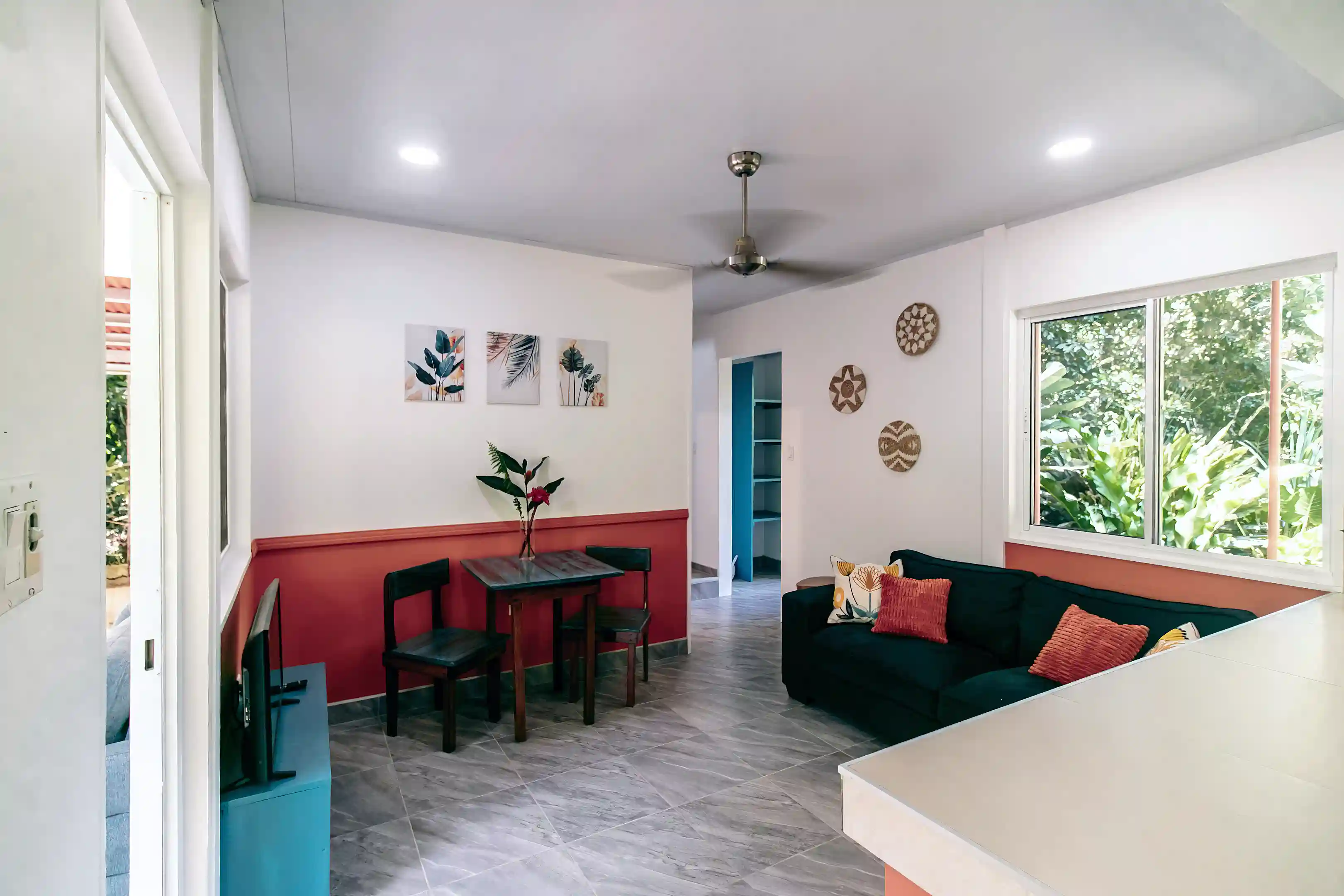 Pool House Lounge