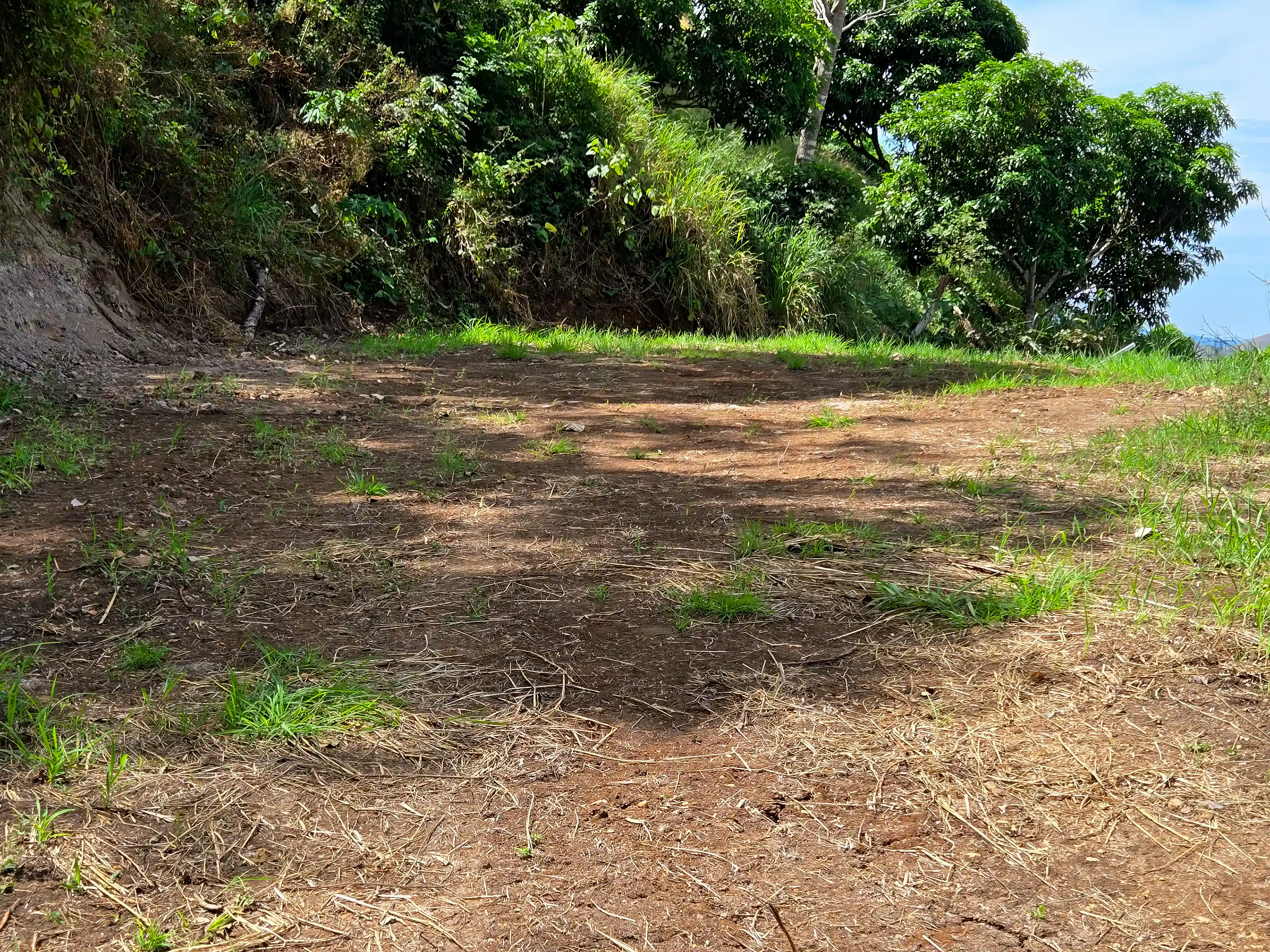 Upper of the two large plateaus of Lot 3