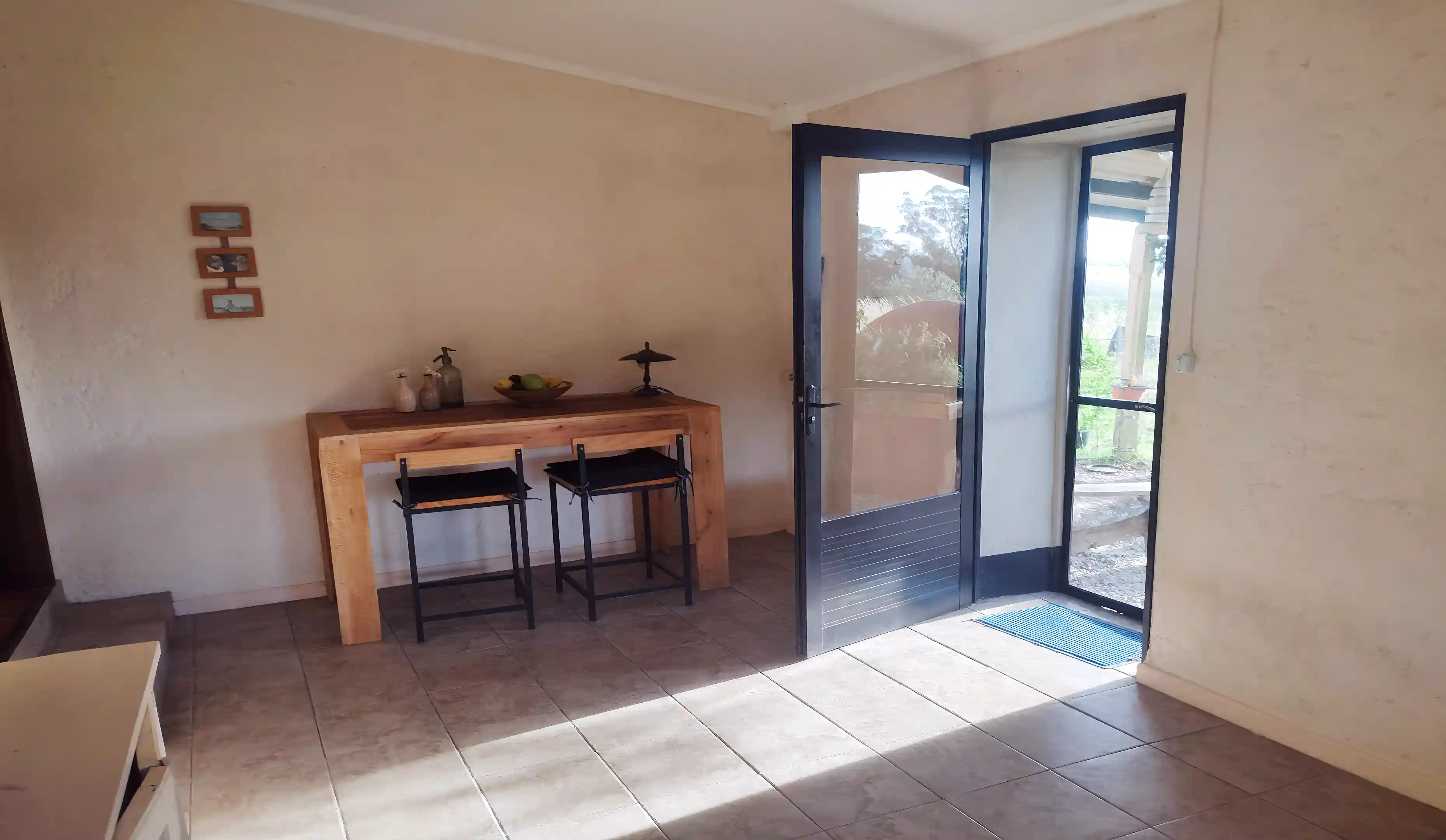 Part of the kitchen en exit to the veranda