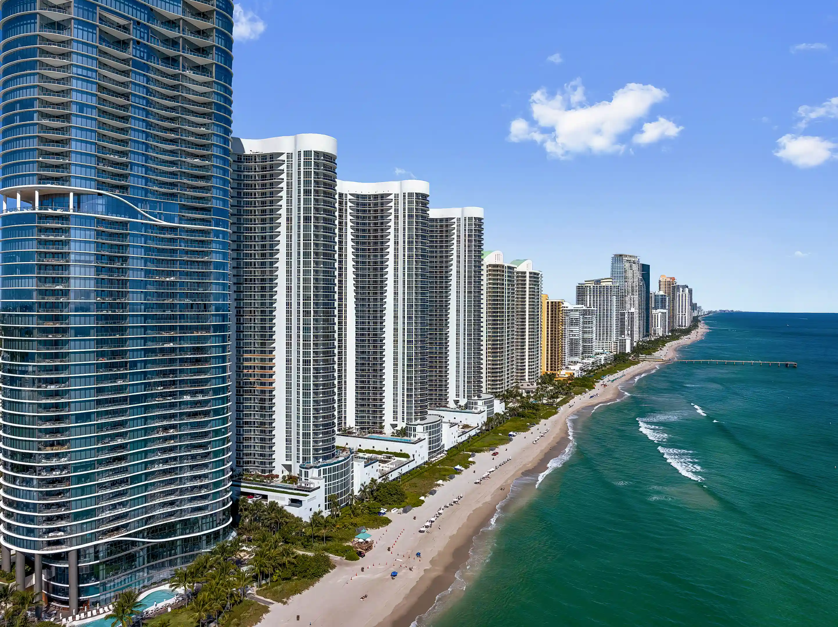 Apartment for Sale in Trump Tower Ii, 15901 Collins Ave 1206, Sunny Isles Beach, Miami-Dade County, Florida, USA