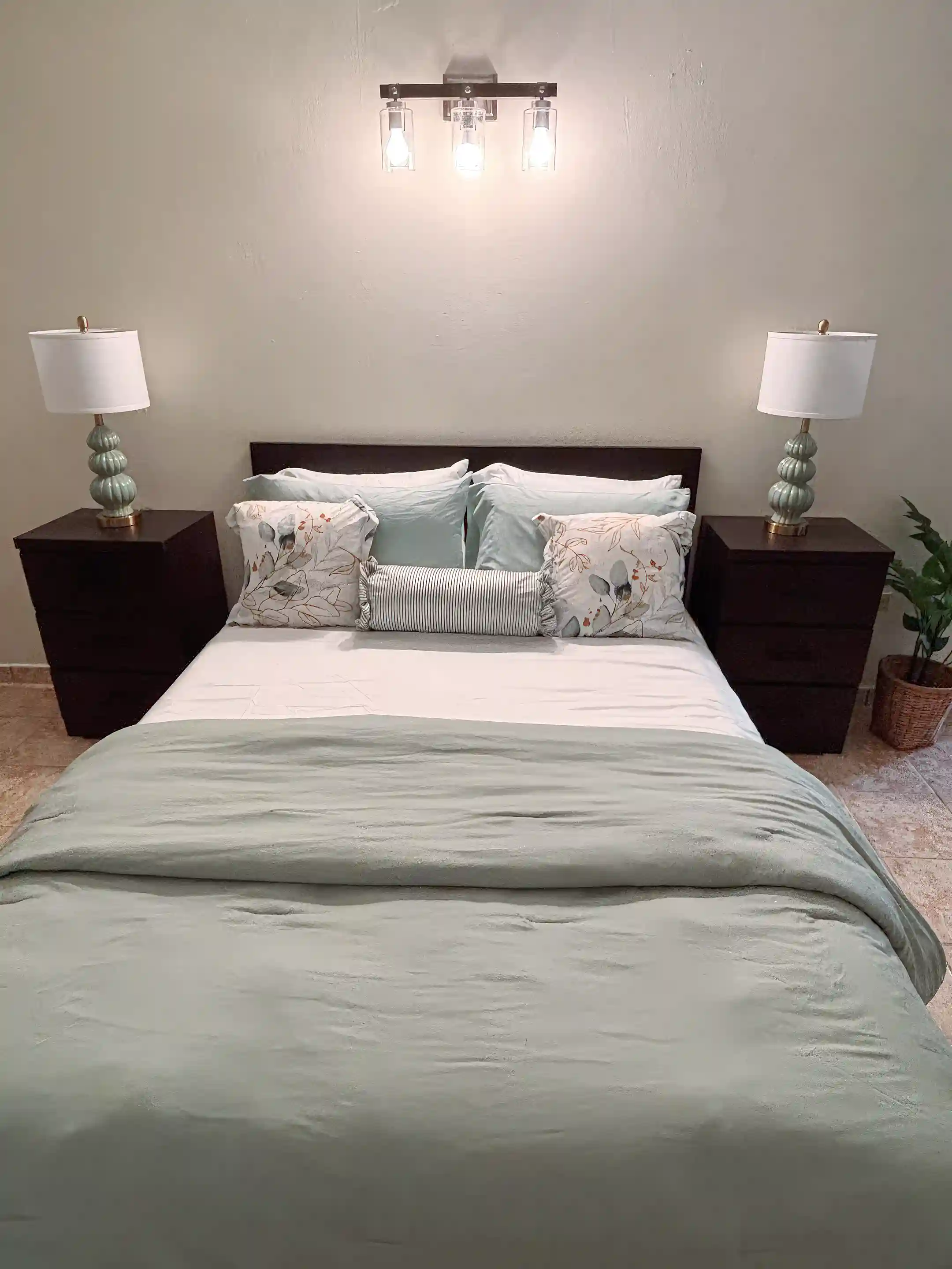 Queen Bed
