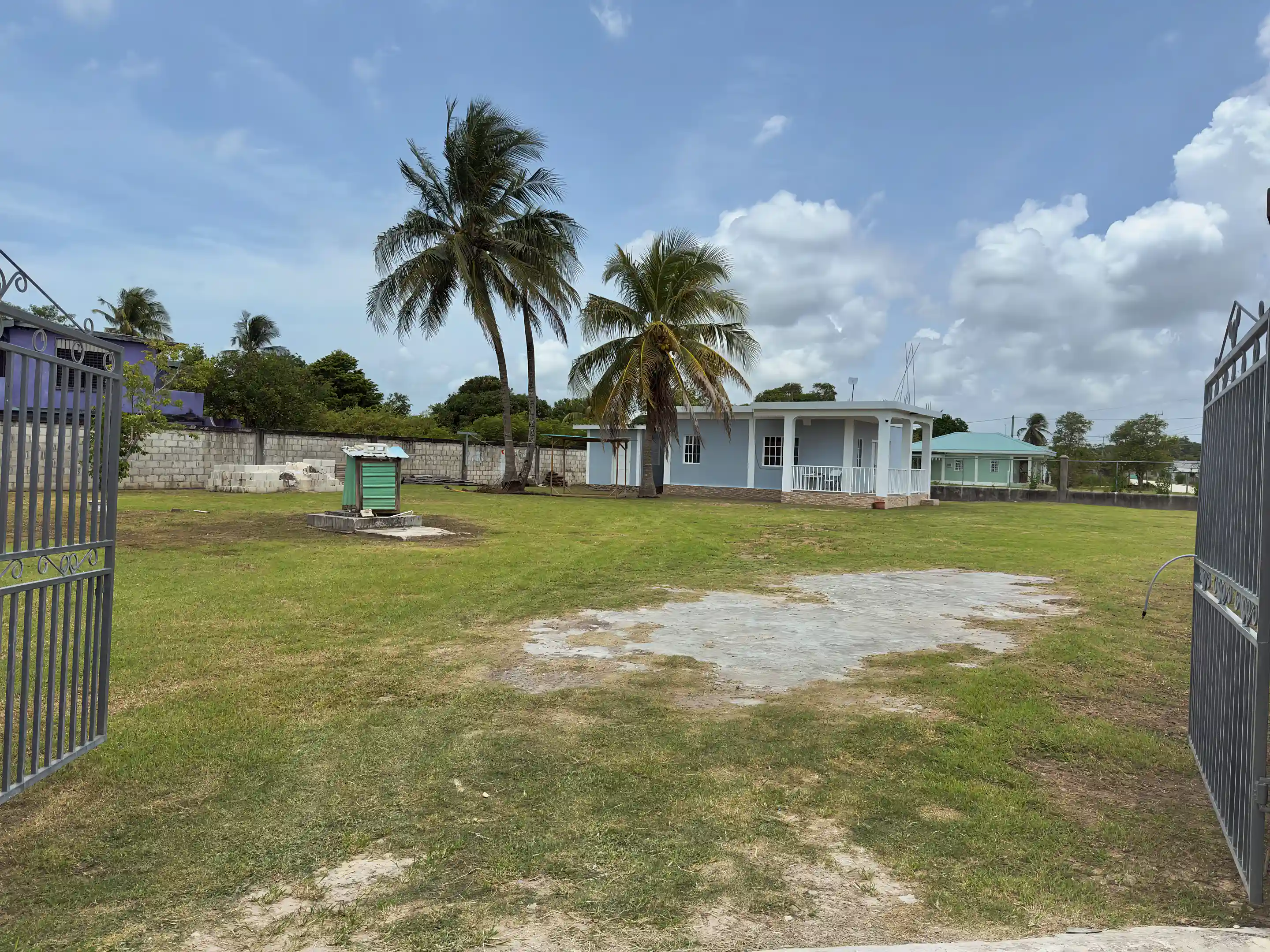 House for Rent in Avenida Primitivo Aragon, Sarteneja Village, Corozal, Belize