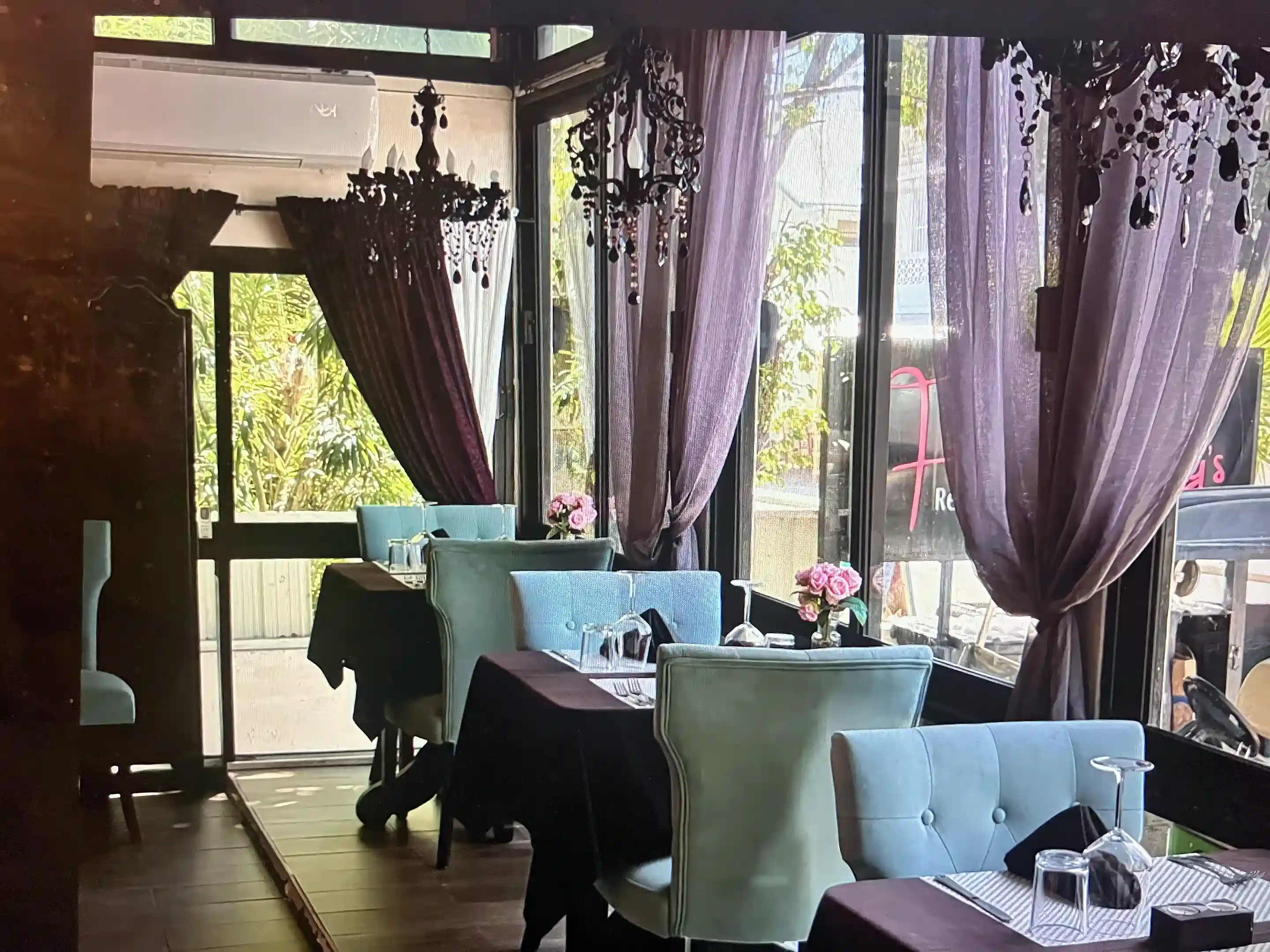 Street Side Elegant Dining Area