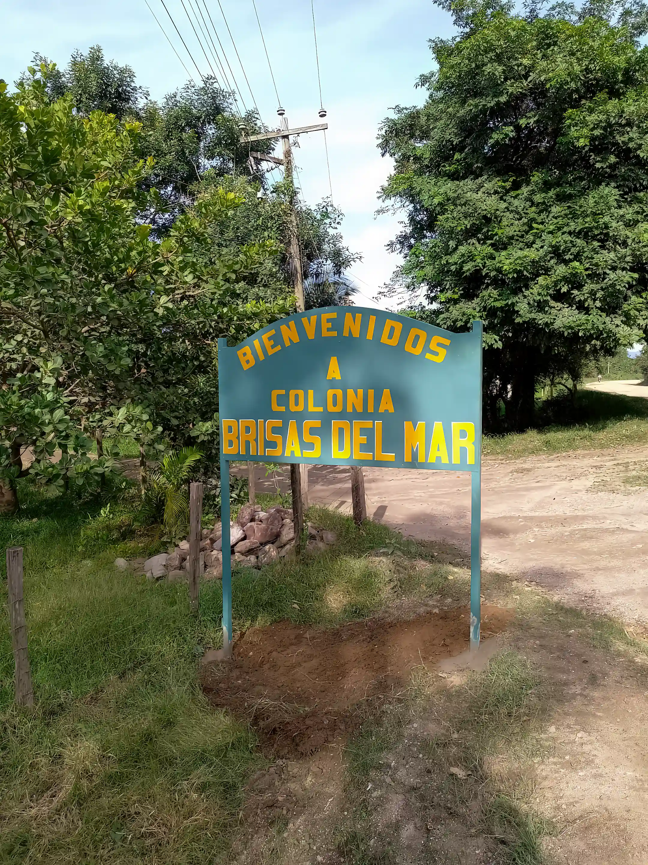 Entrance to Colonia Brisas Del Mar from the coastal highway...