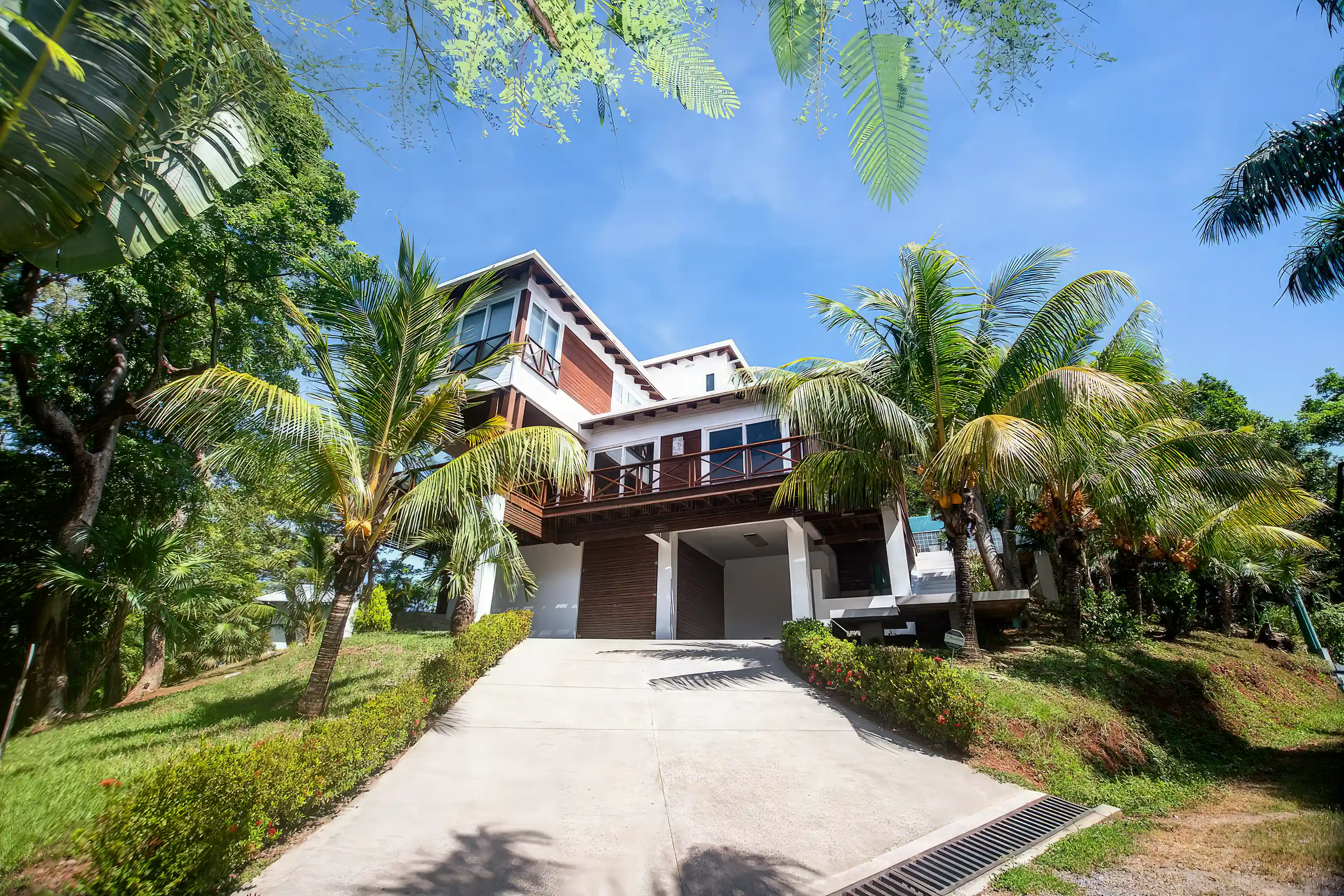 Home for Sale in Lifestye by Atocha, Jose Santos Guardiola, Bay Islands, Honduras