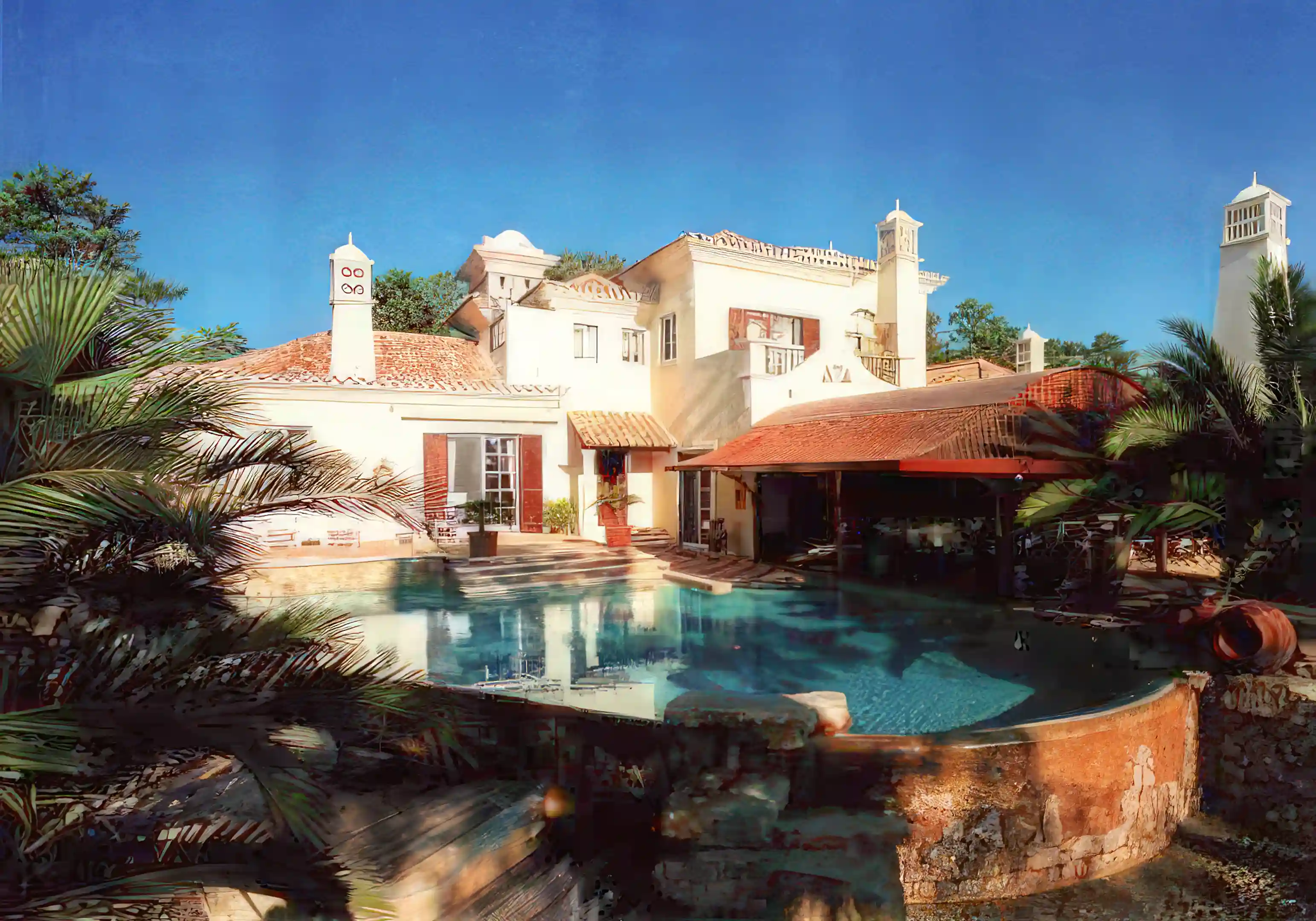 Villa for Sale in Central Algarve, Portugal