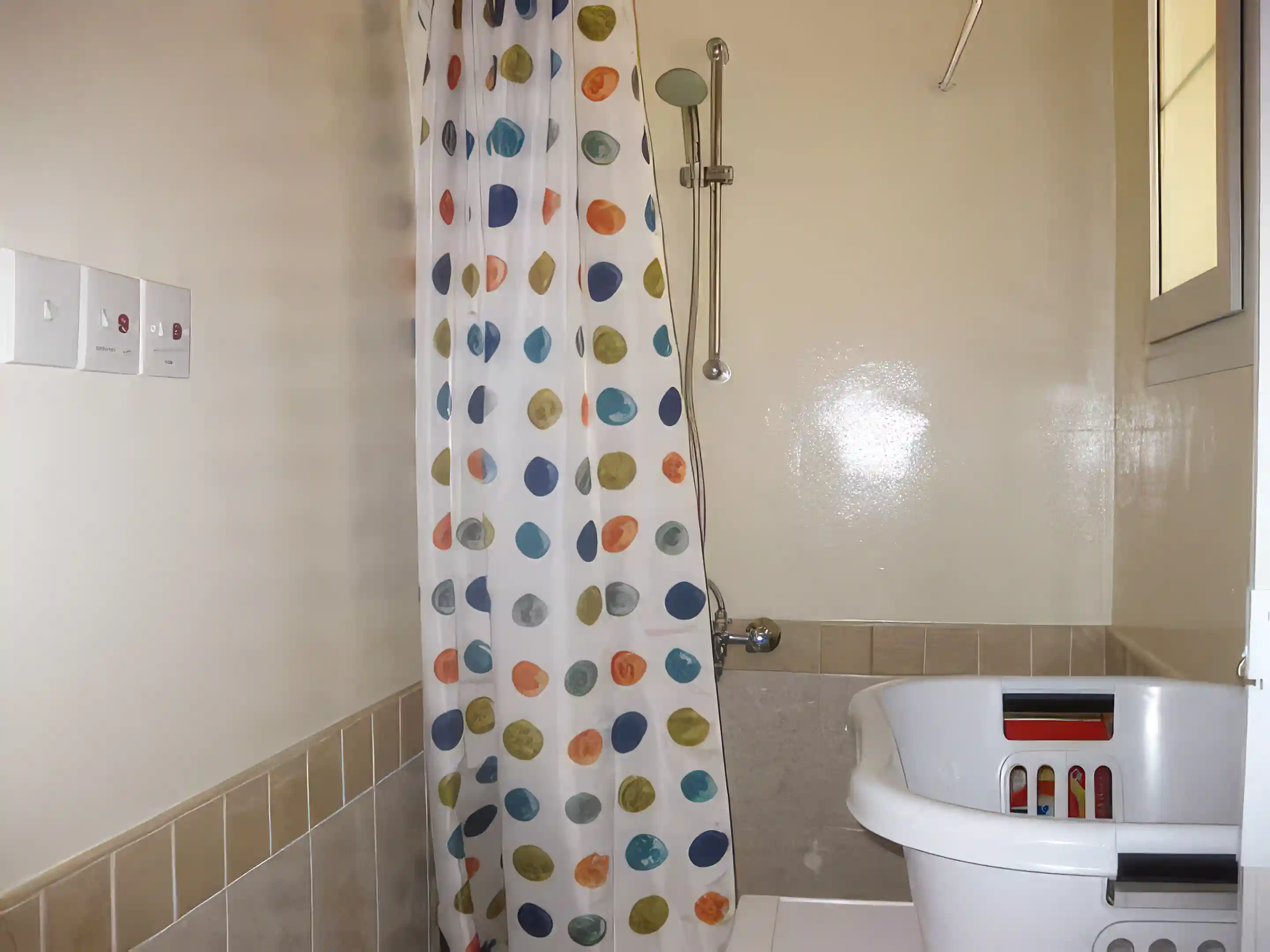 guest/maid/nanny shower room