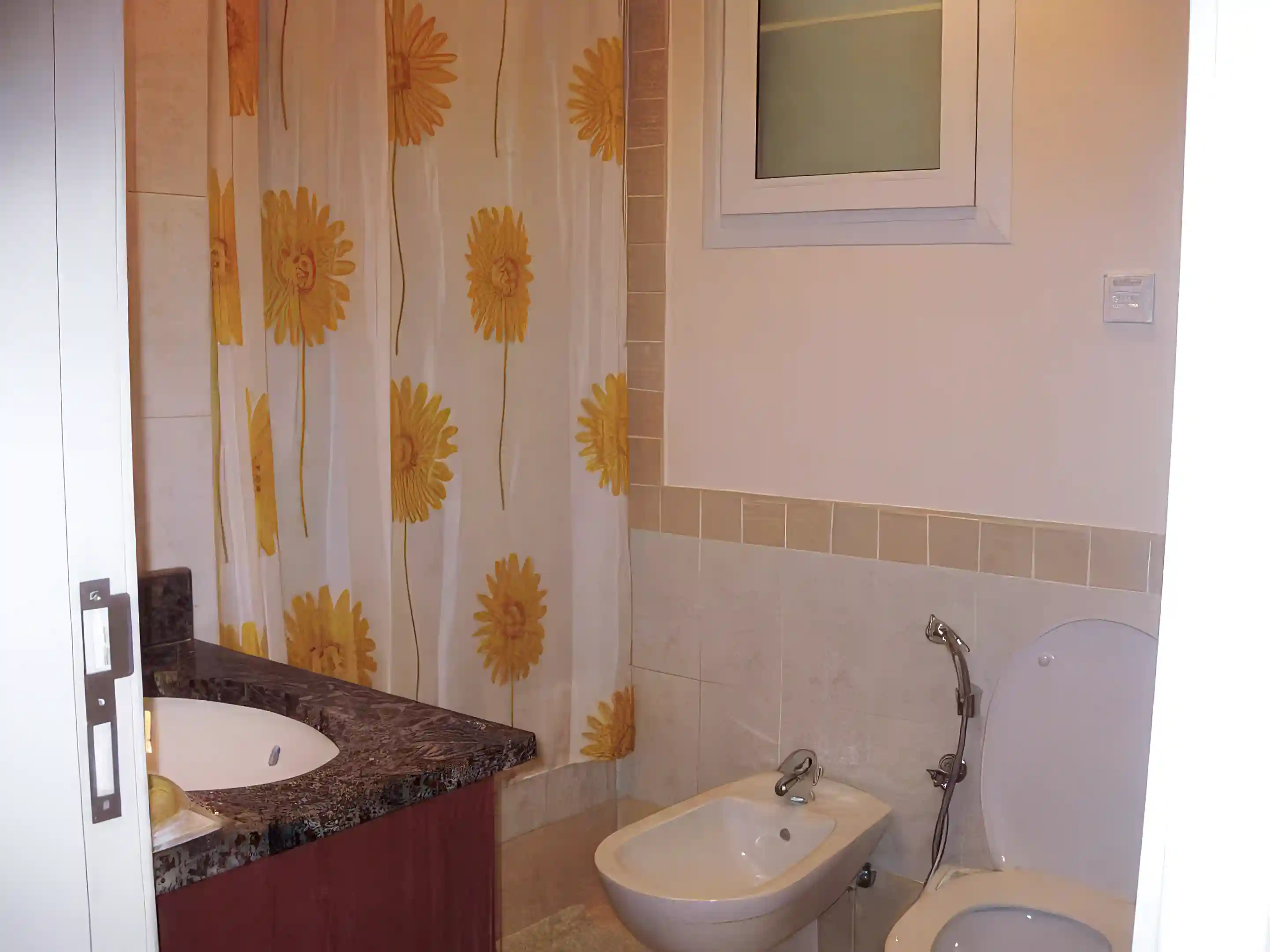 master bedroom bathroom